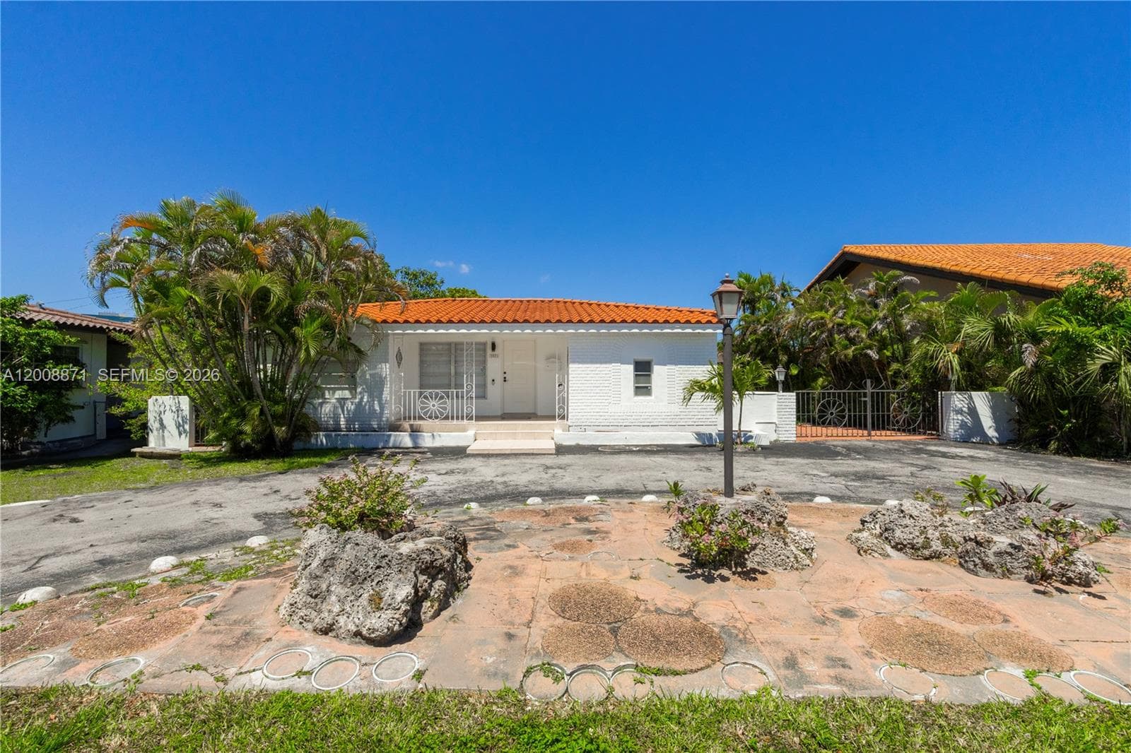 3021 Coconut Grove Dr #3021 photo 21