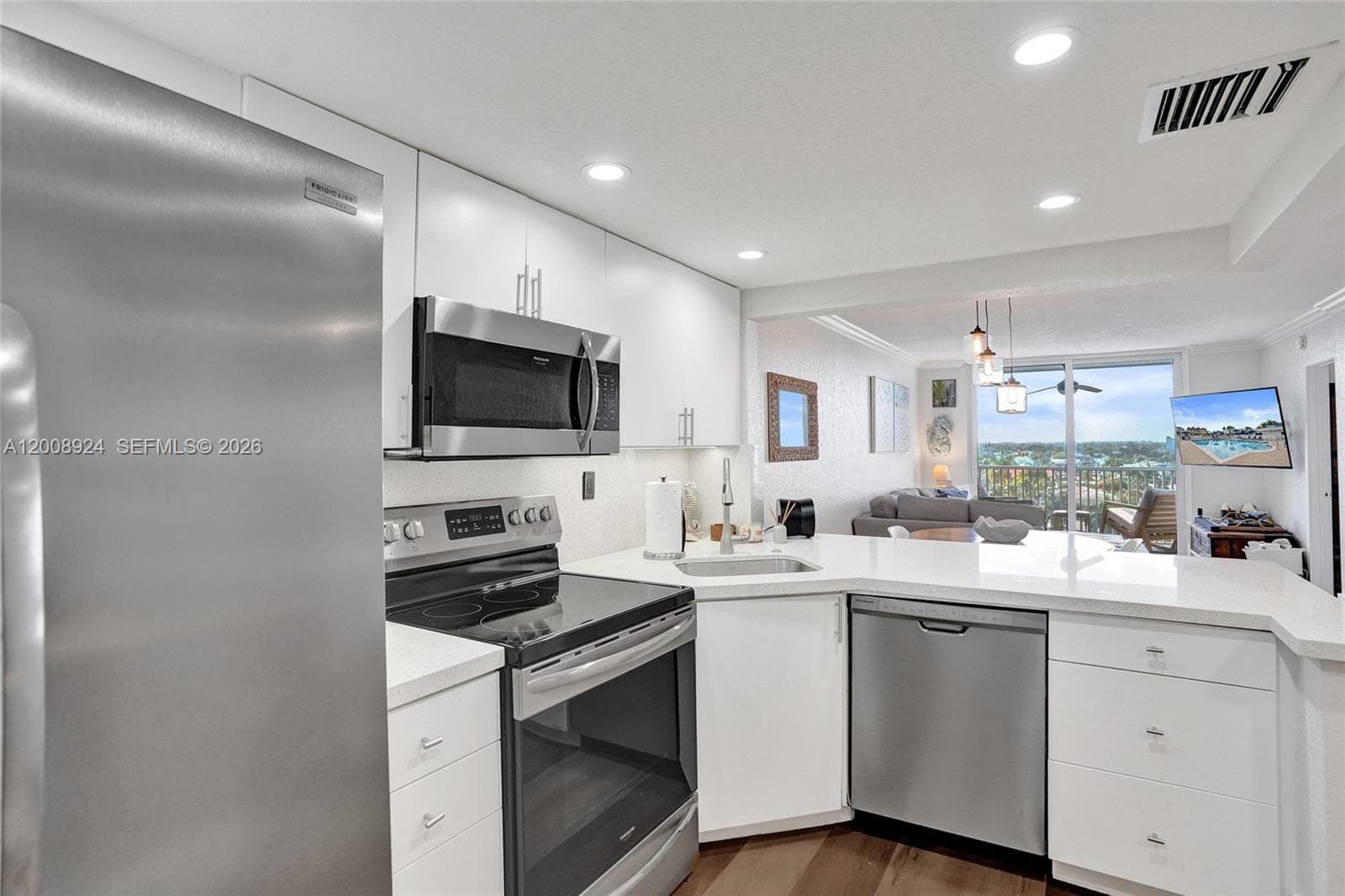 DELPHI TOWERS CONDO · #809 in Pompano Beach - Photo 7