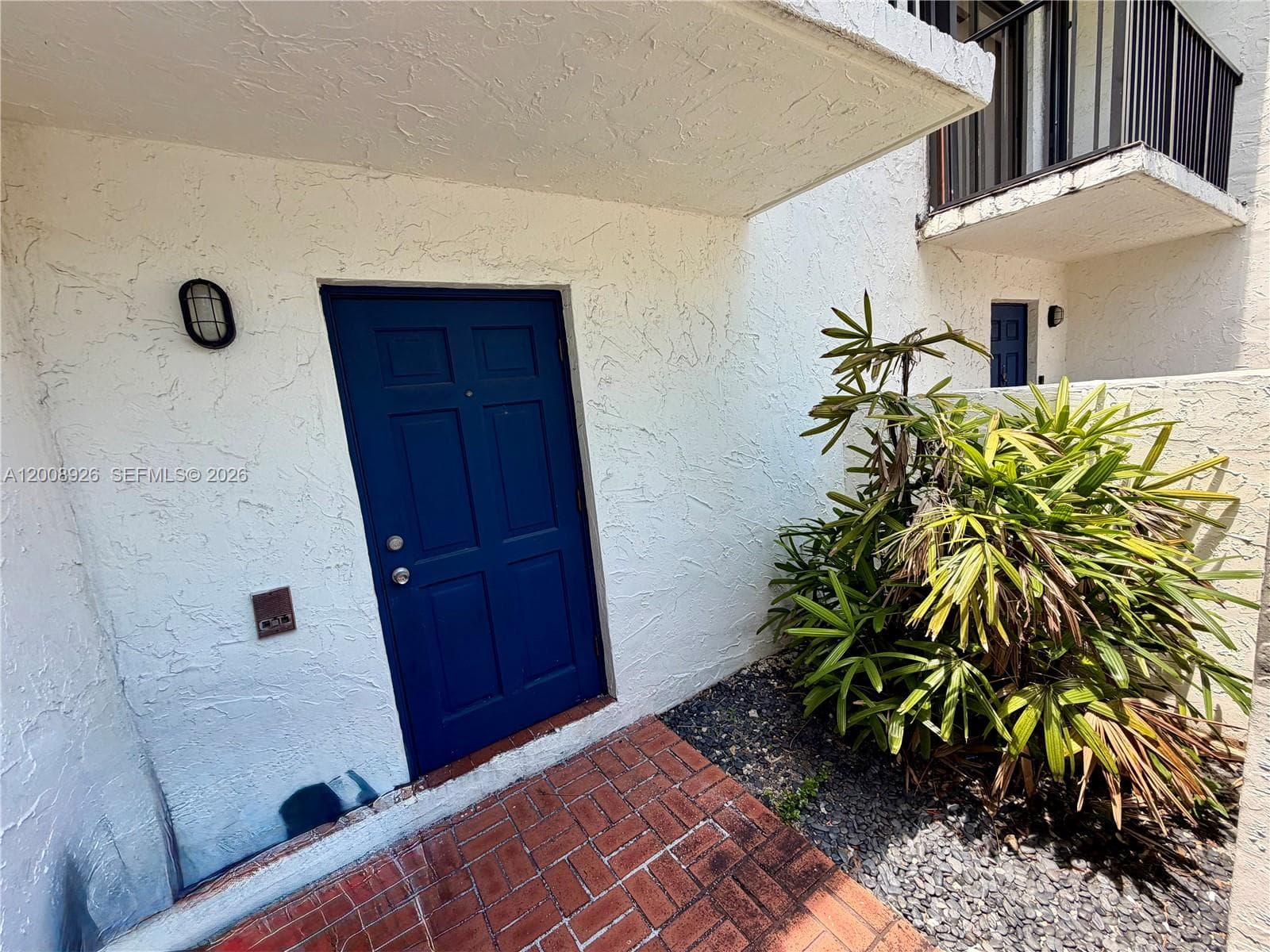 GROVE PARADISE CONDO · #IV3 in Miami - Photo 2