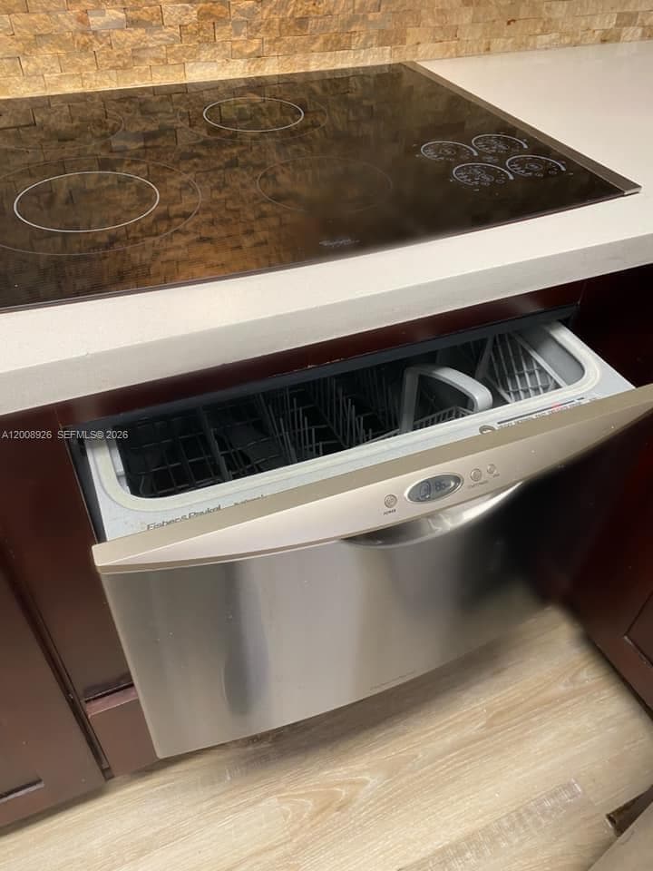 Top stove and dishwasher