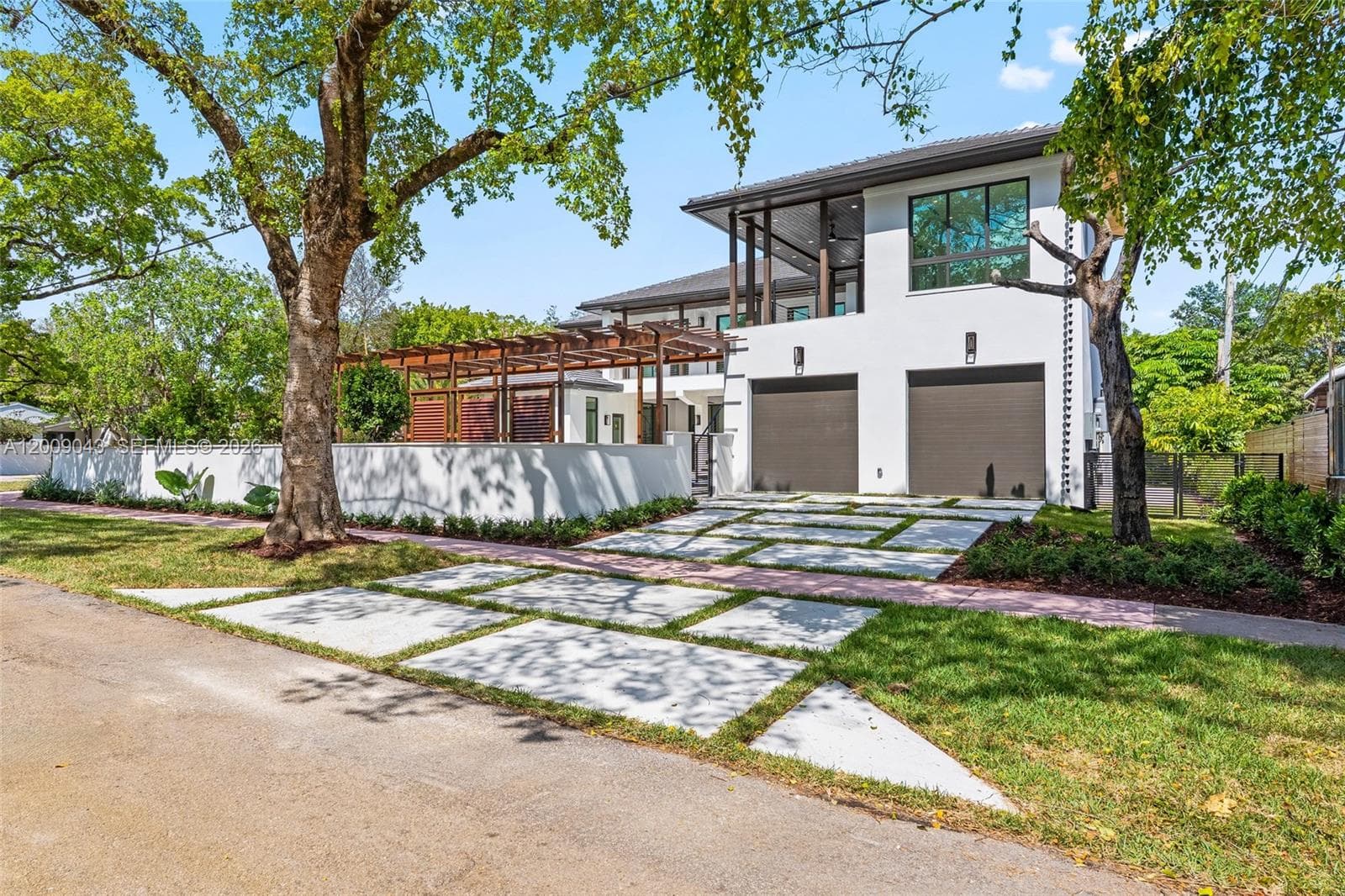 730 Zamora Ave photo 6