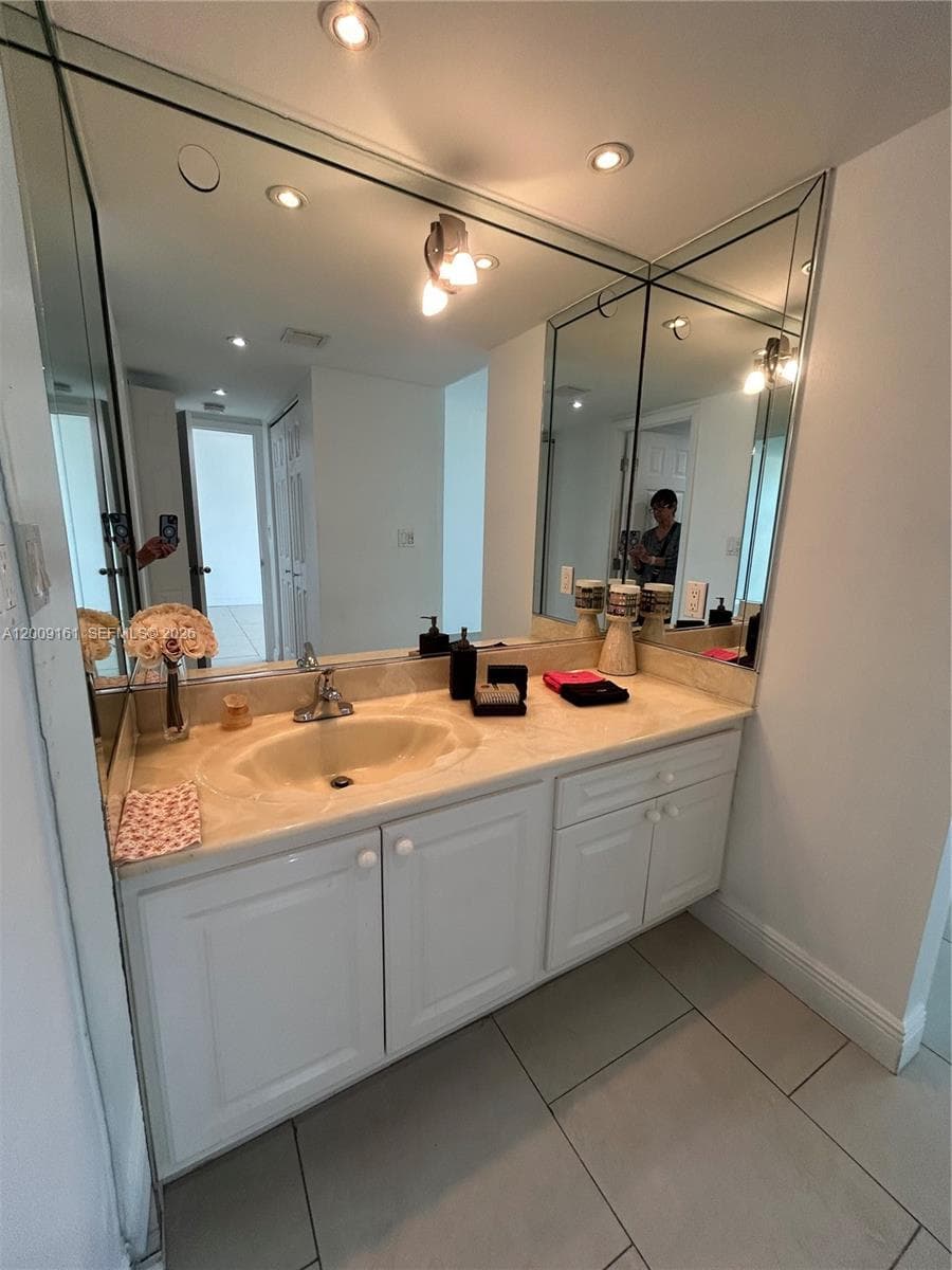 CORONADO CONDO · #1224 in Aventura - Photo 33