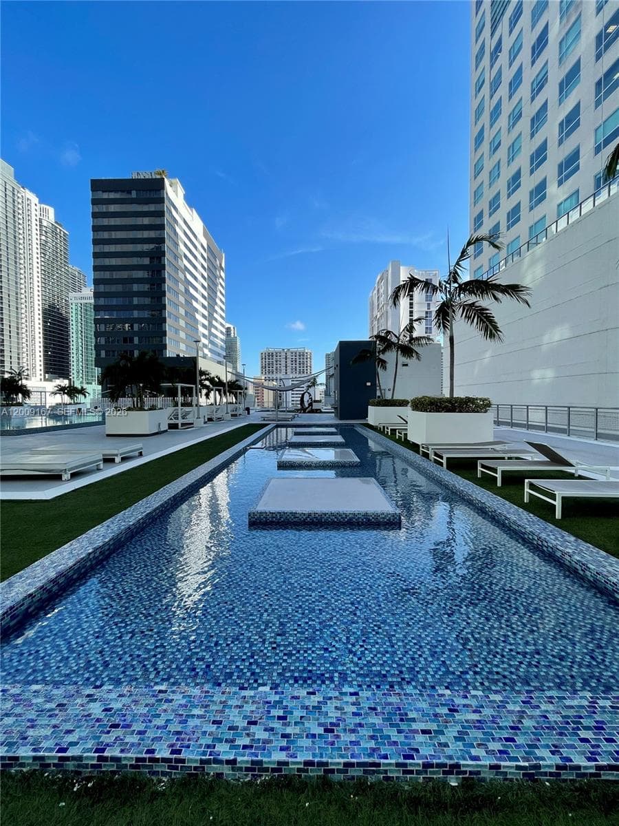 NEO VERTIKA CONDO · #3115 in Miami - Photo 40