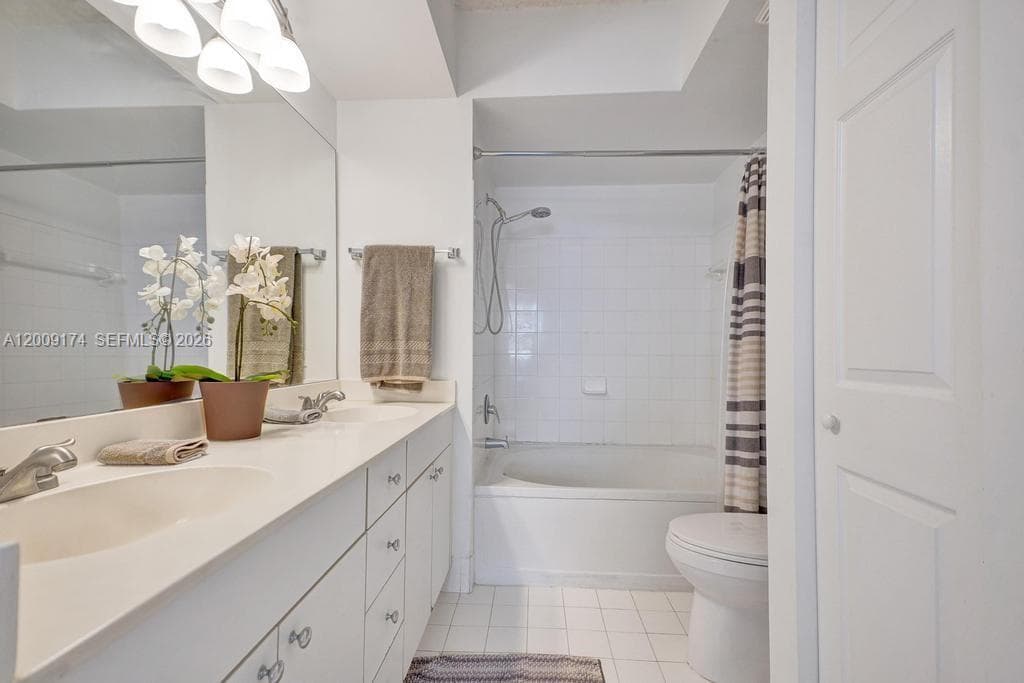 Porto Bellagio · #1511 in Sunny Isles Beach - Photo 43