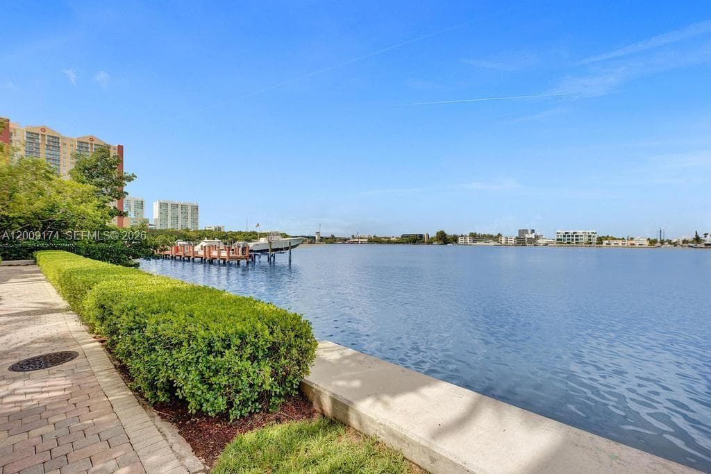 Porto Bellagio · #1511 in Sunny Isles Beach - Photo 28