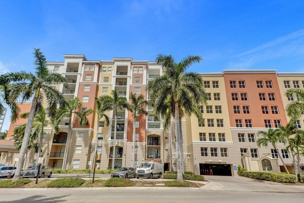 Porto Bellagio · #1511 in Sunny Isles Beach - Photo 11