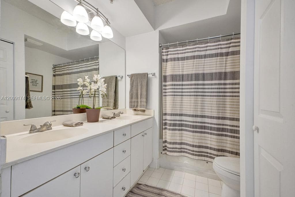 Porto Bellagio · #1511 in Sunny Isles Beach - Photo 44