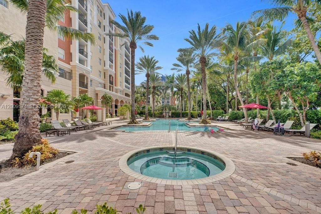 Porto Bellagio · #1511 in Sunny Isles Beach - Photo 25