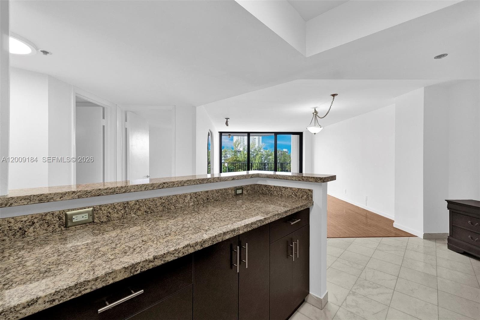 Anchor Bay Club · #305 in Hallandale Beach - Photo 7