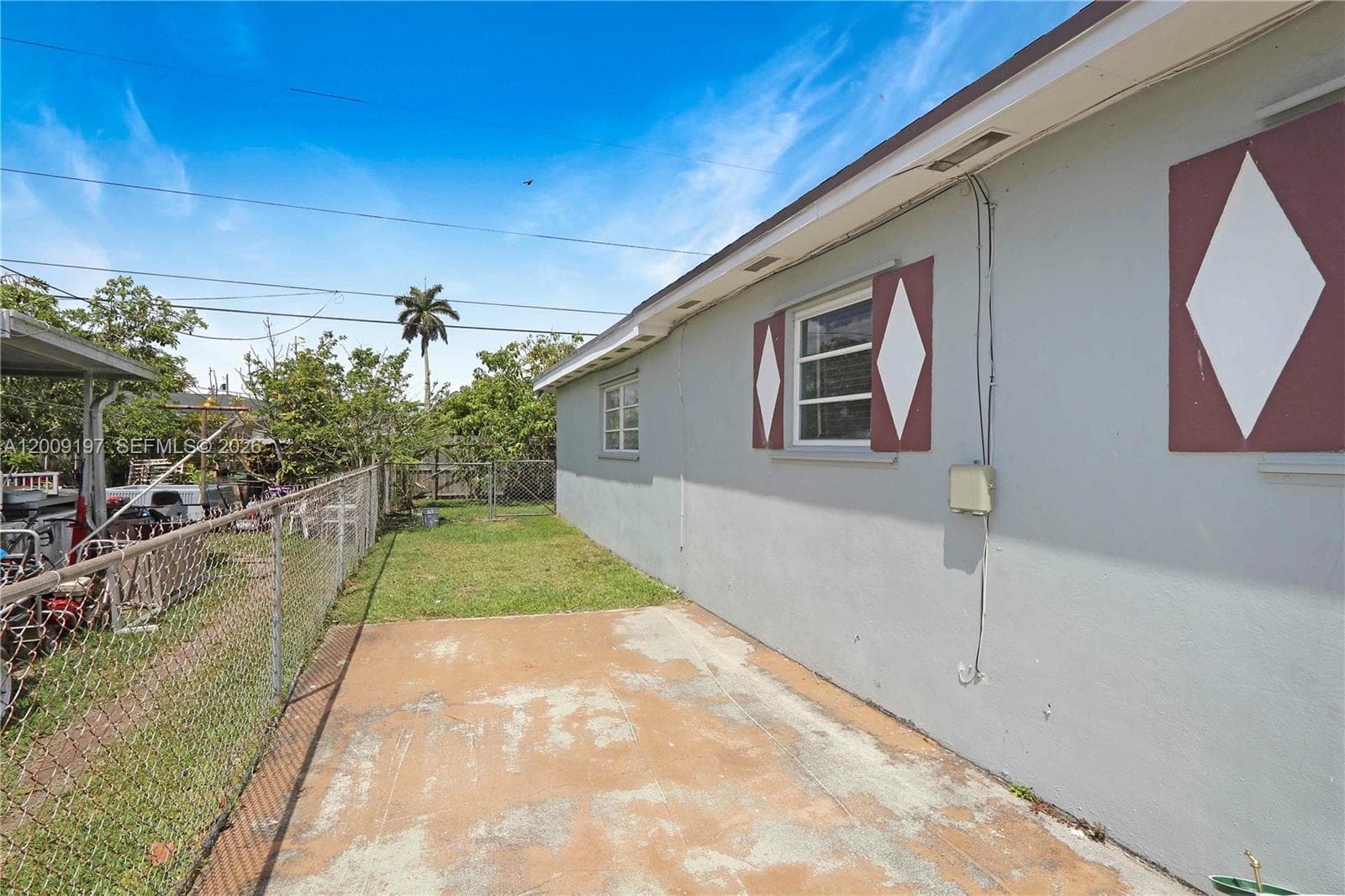 1762 NW 8th Ave photo 3