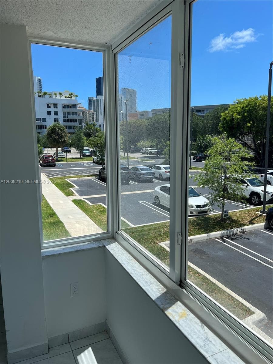 CARIBBEAN BREEZE CONDO · #254 in Sunny Isles Beach - Photo 9