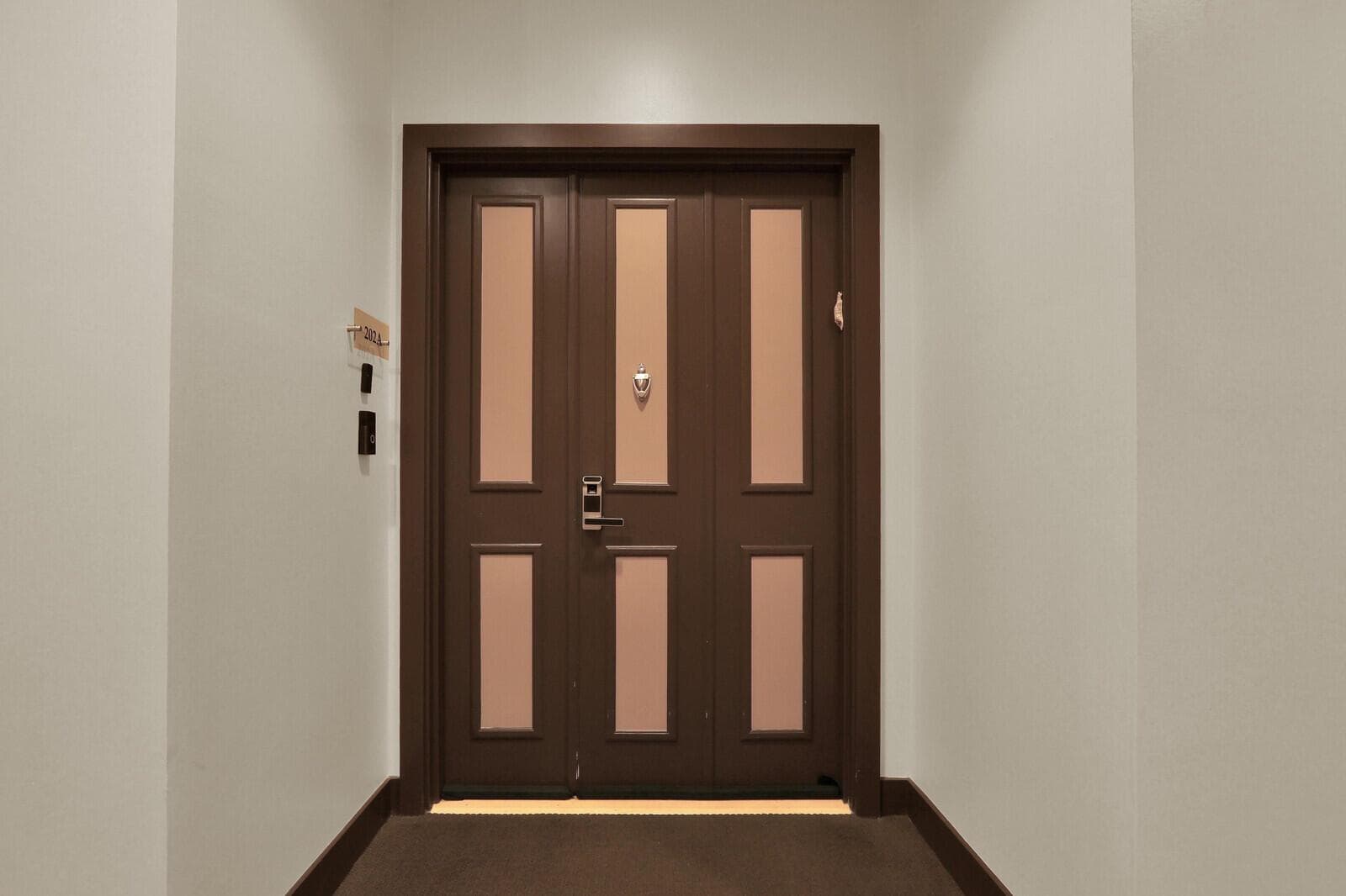 202A Front Door