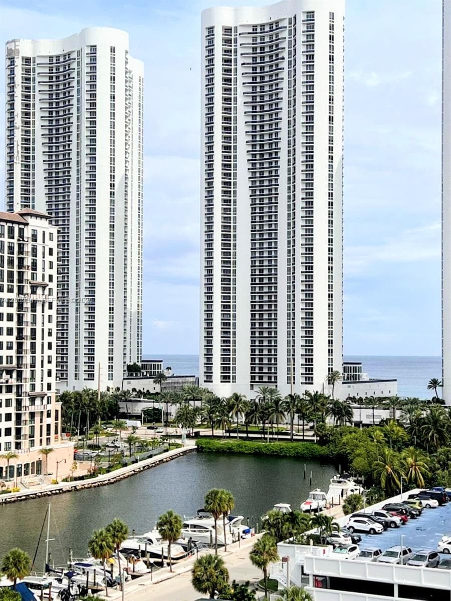 ARLEN HOUSE · #915 in Sunny Isles Beach - Photo 31