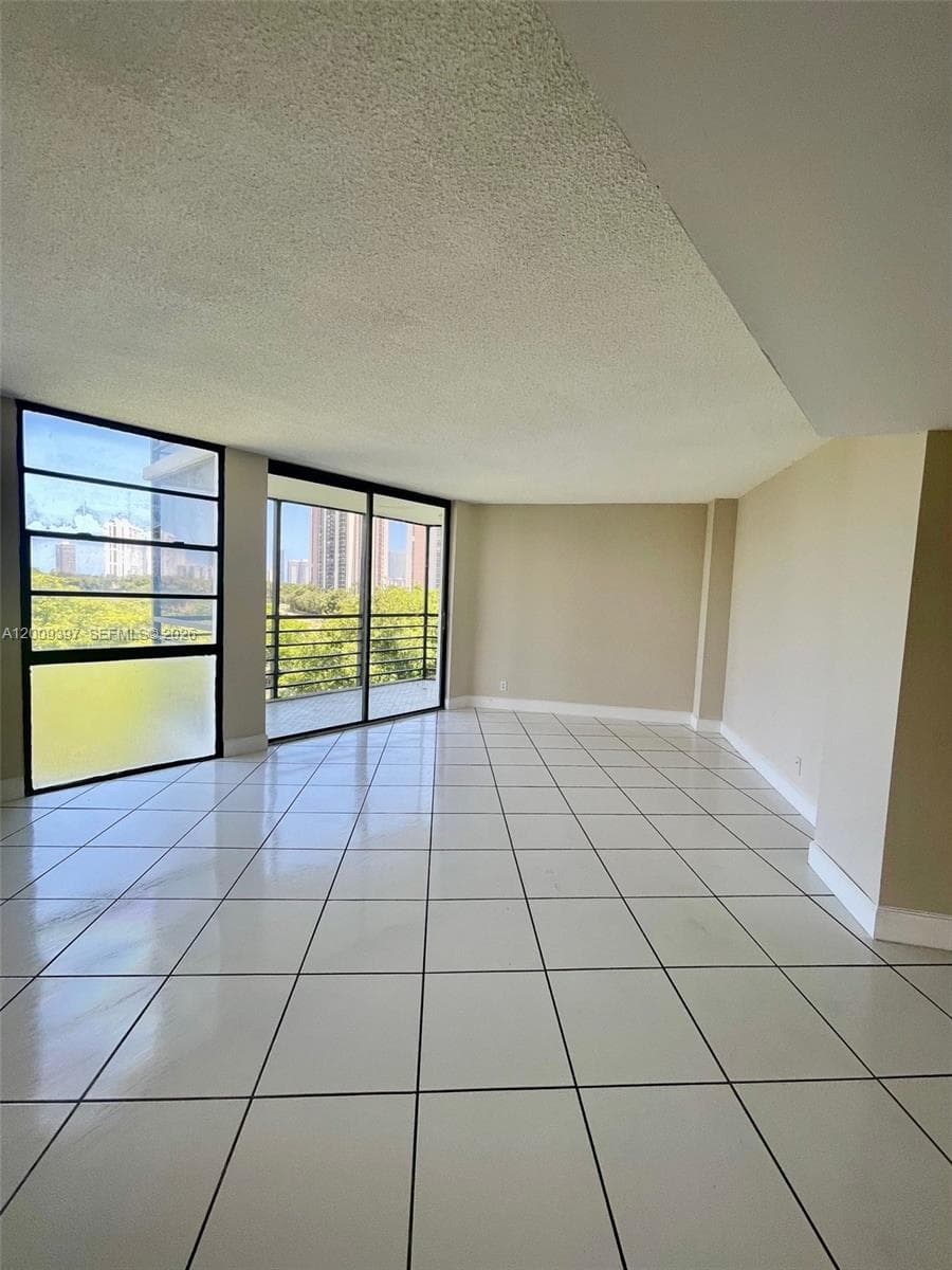 BISCAYA CONDO 4 · #608 in Aventura - Photo 14