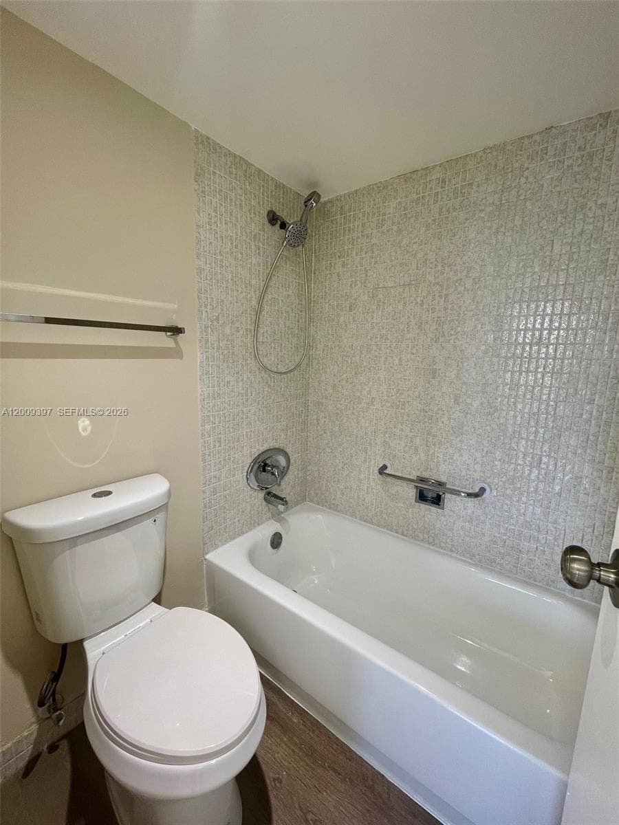 BISCAYA CONDO 4 · #608 in Aventura - Photo 11
