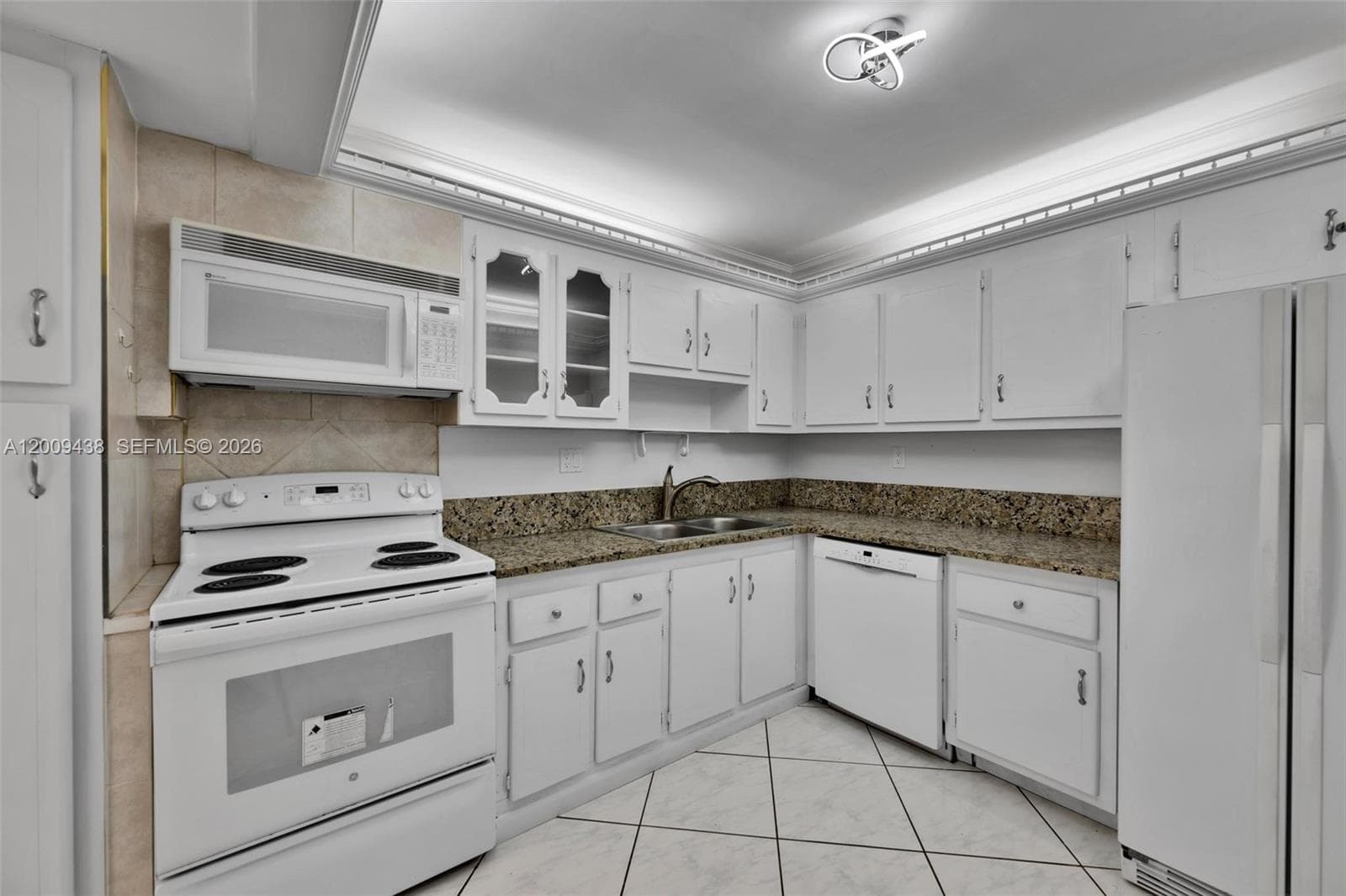 PLAZA TOWERS · #808 in Hallandale Beach - Photo 42