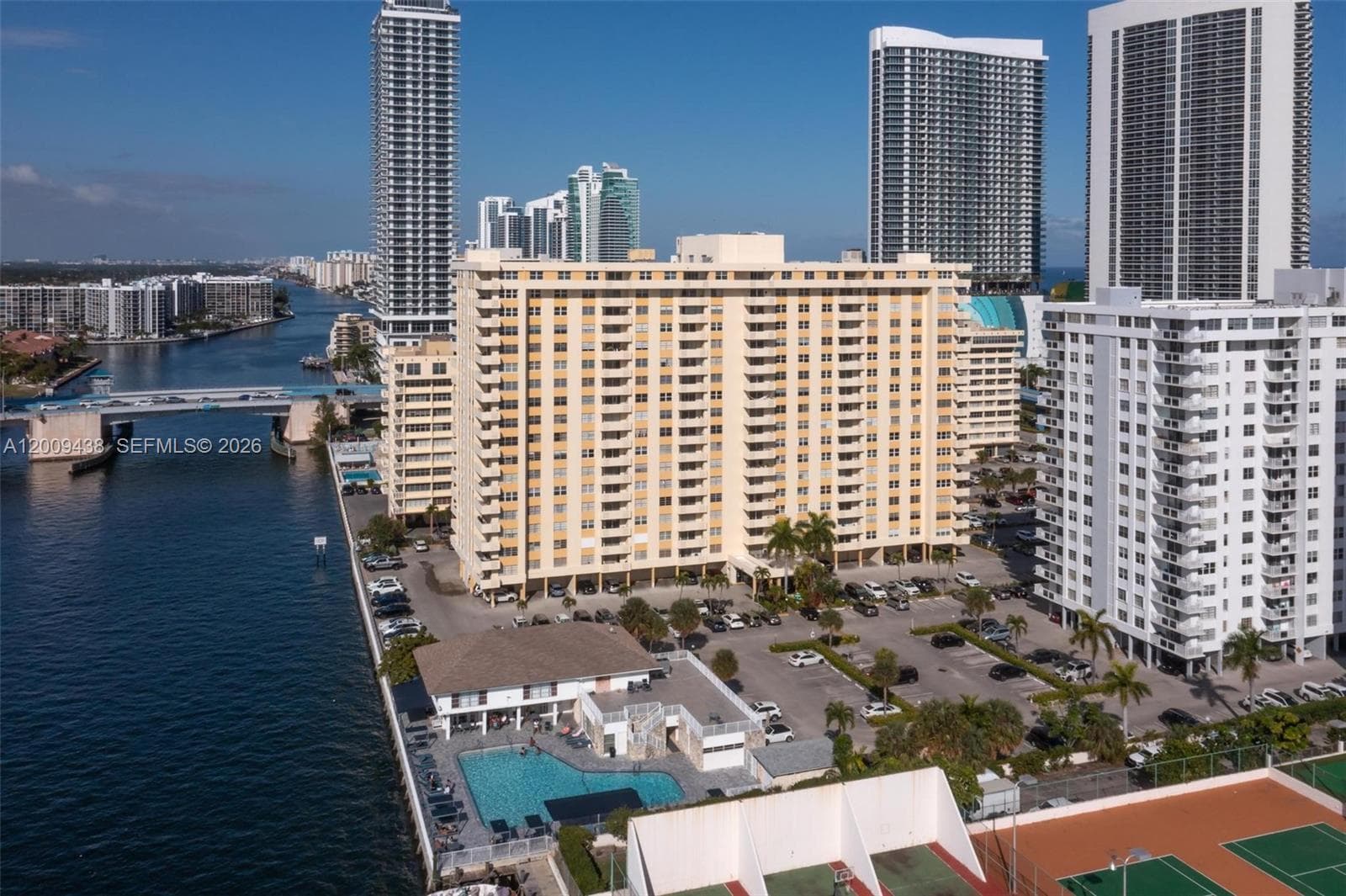 PLAZA TOWERS · #808 in Hallandale Beach - Photo 12
