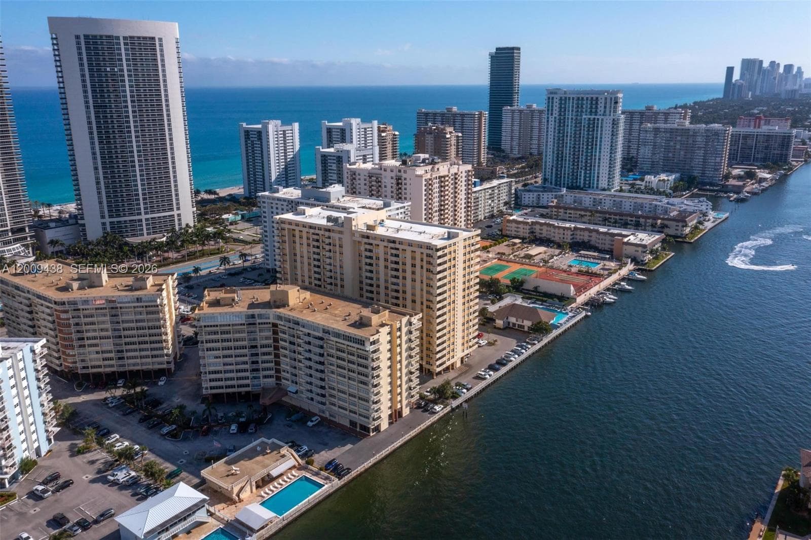 PLAZA TOWERS · #808 in Hallandale Beach - Photo 7