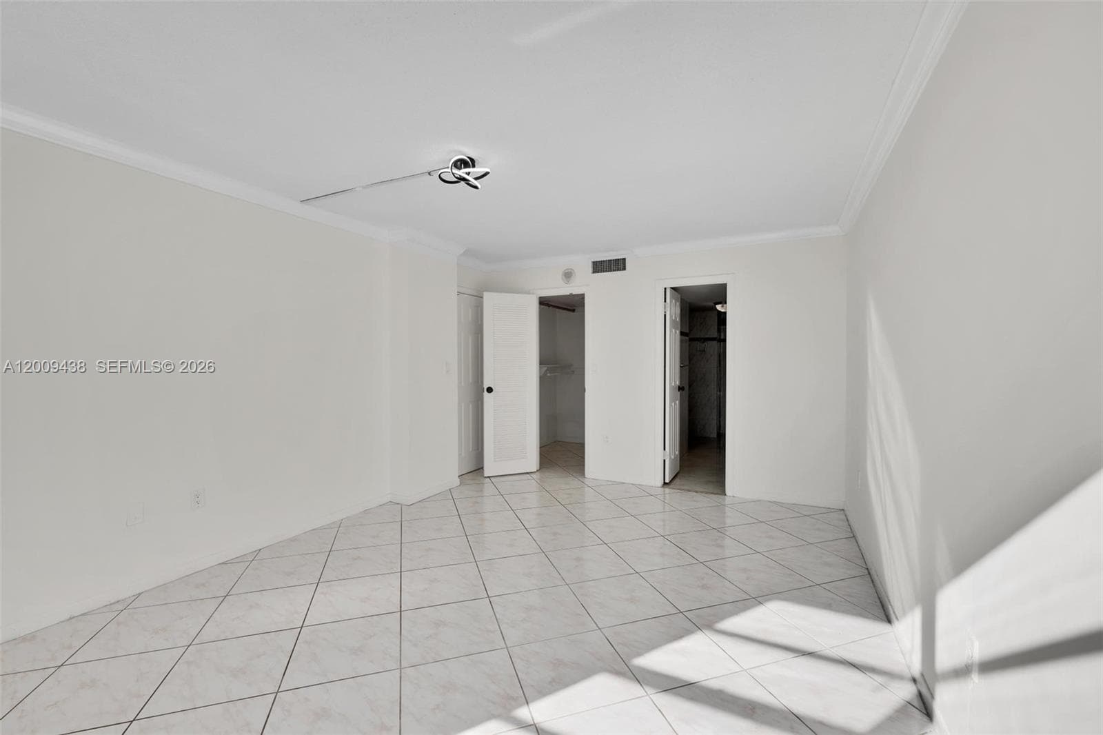 PLAZA TOWERS · #808 in Hallandale Beach - Photo 36