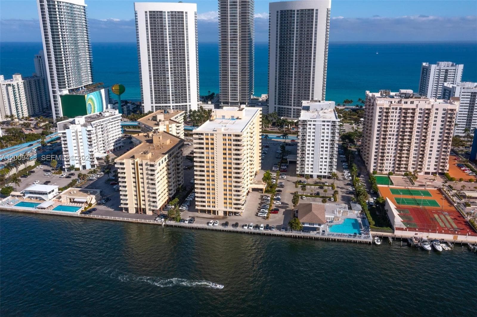 PLAZA TOWERS · #808 in Hallandale Beach - Photo 9