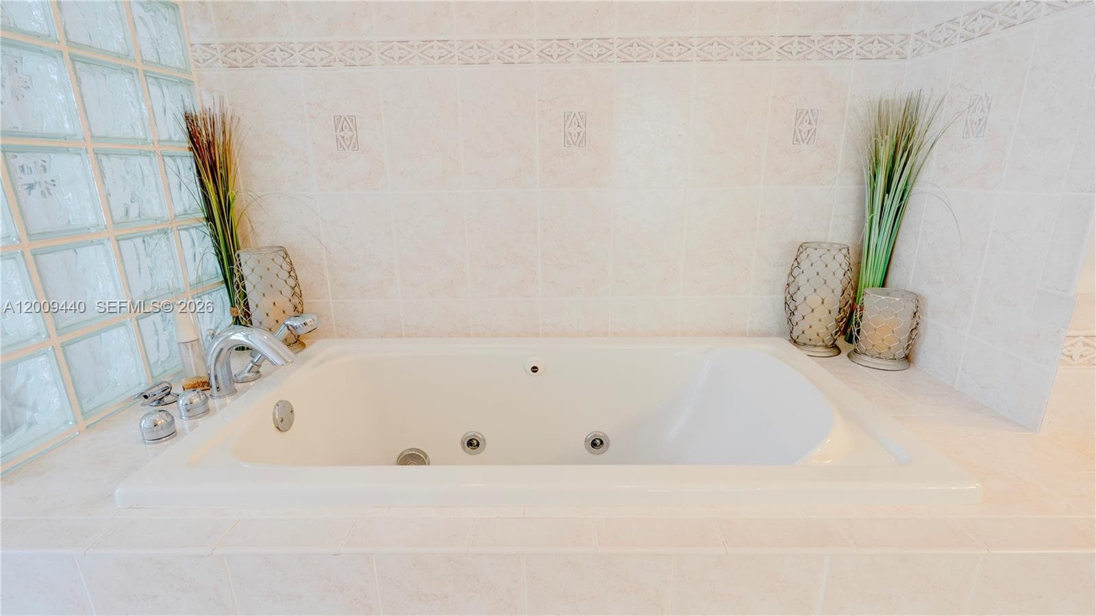1101 Mastic Street photo 90