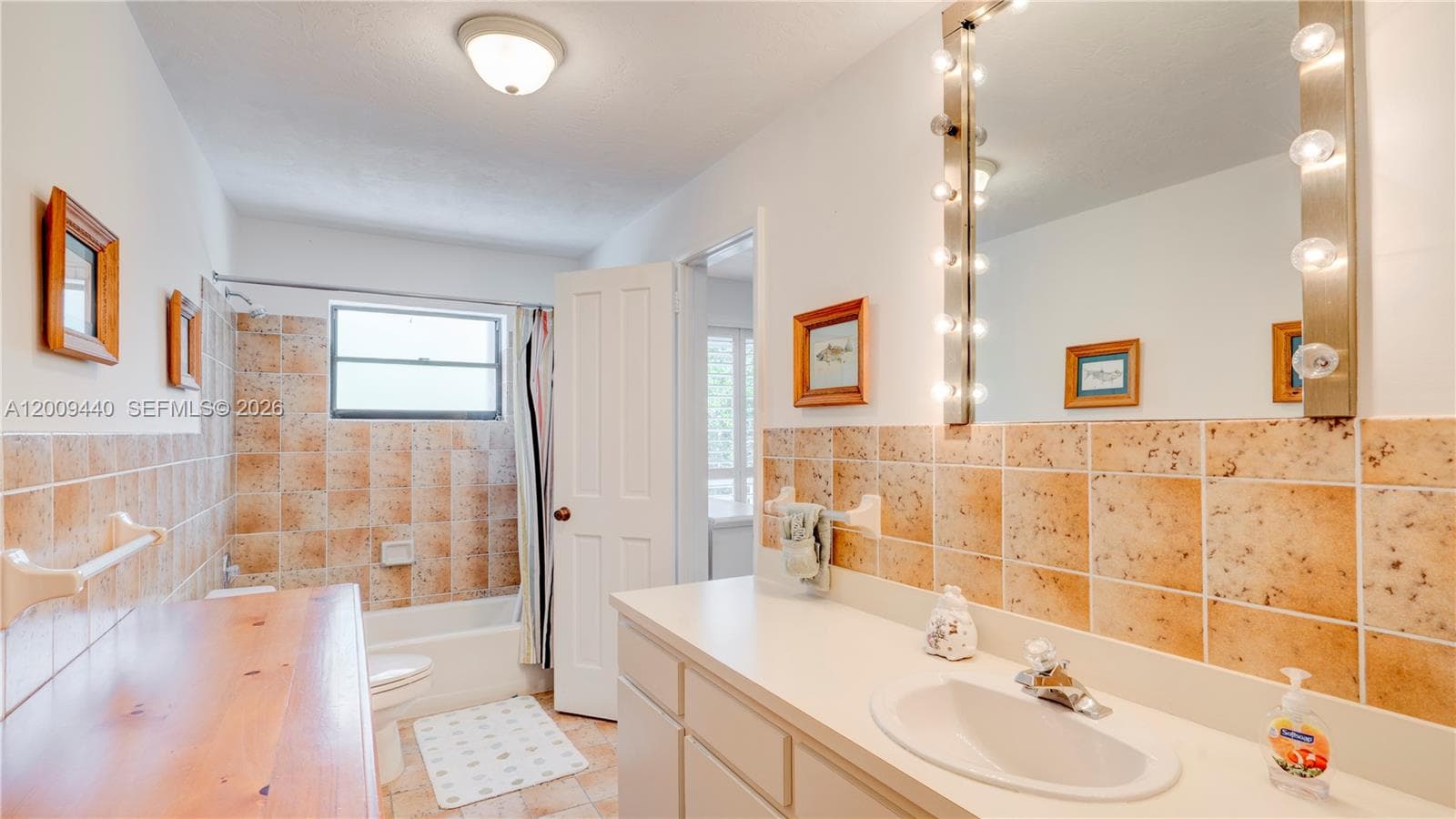 1101 Mastic Street photo 66