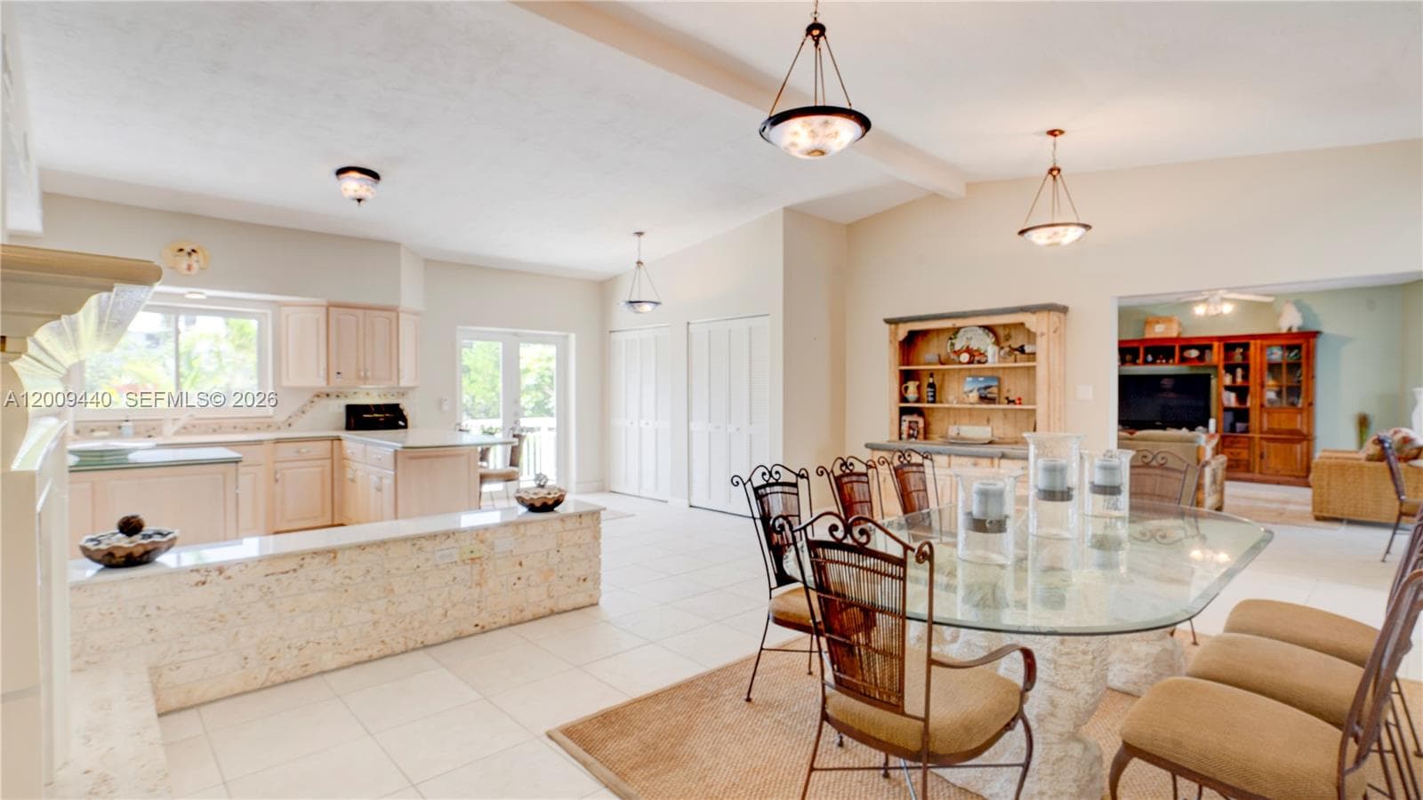 1101 Mastic Street photo 36