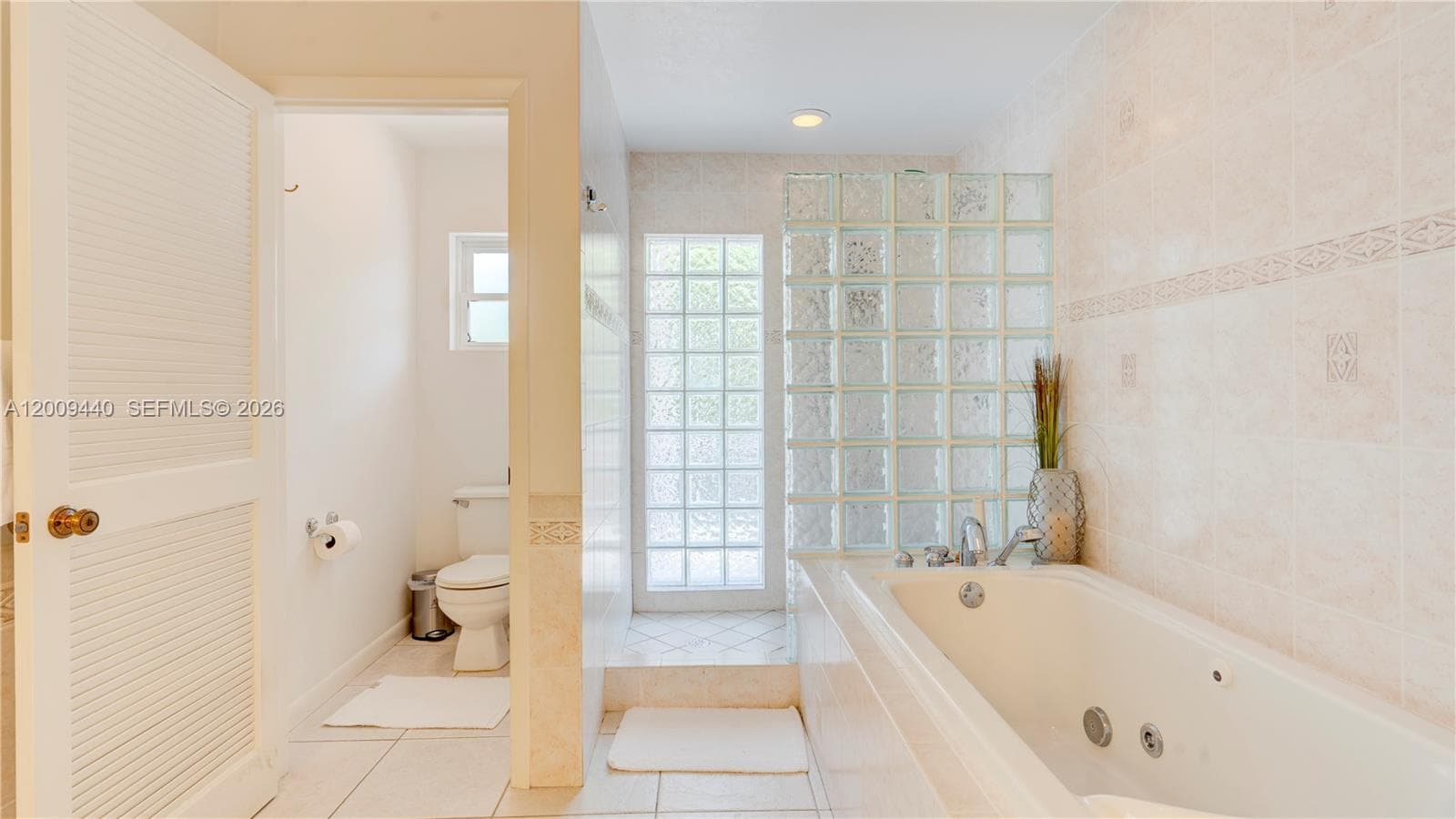 1101 Mastic Street photo 89
