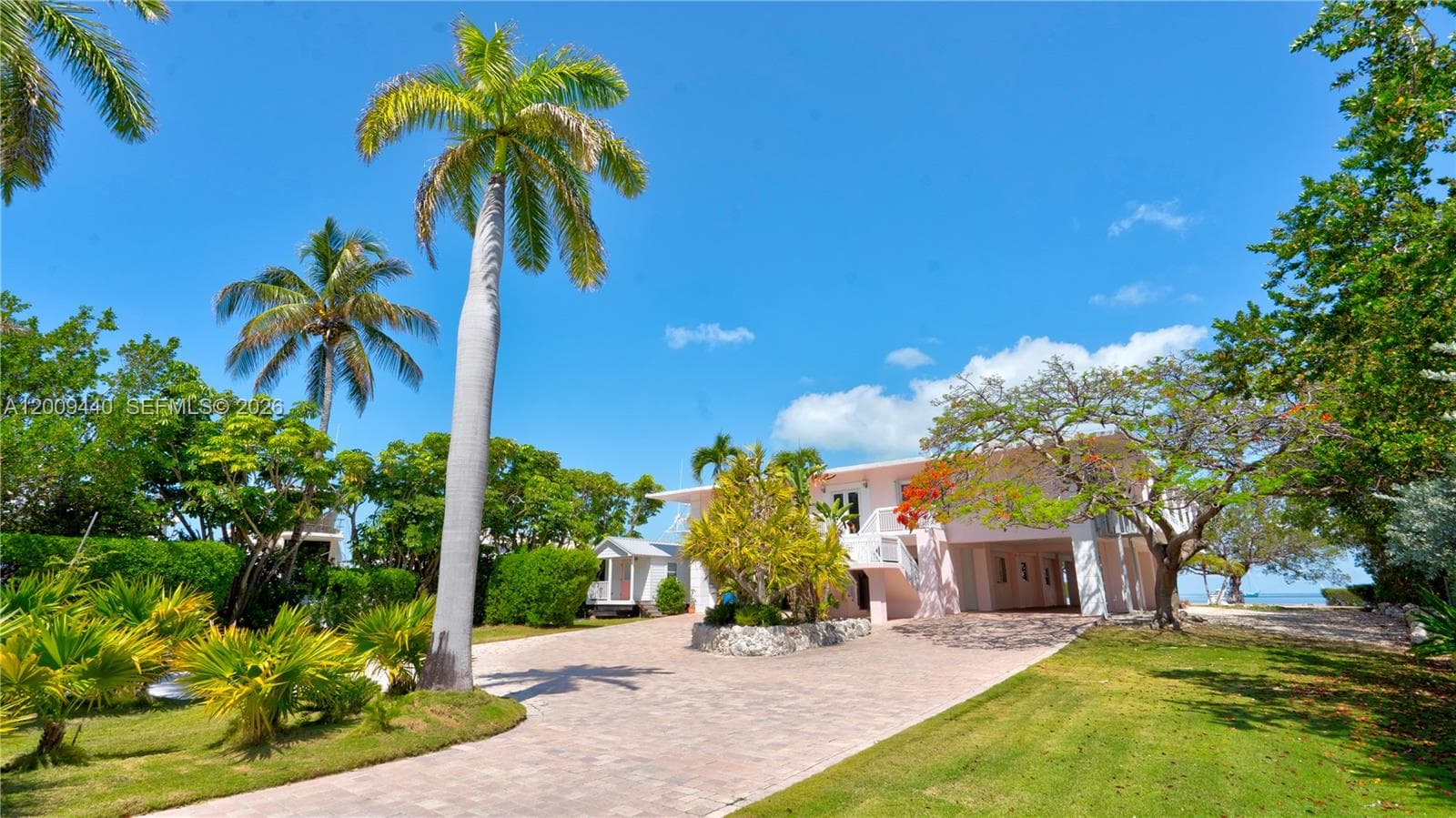 1101 Mastic Street photo 4