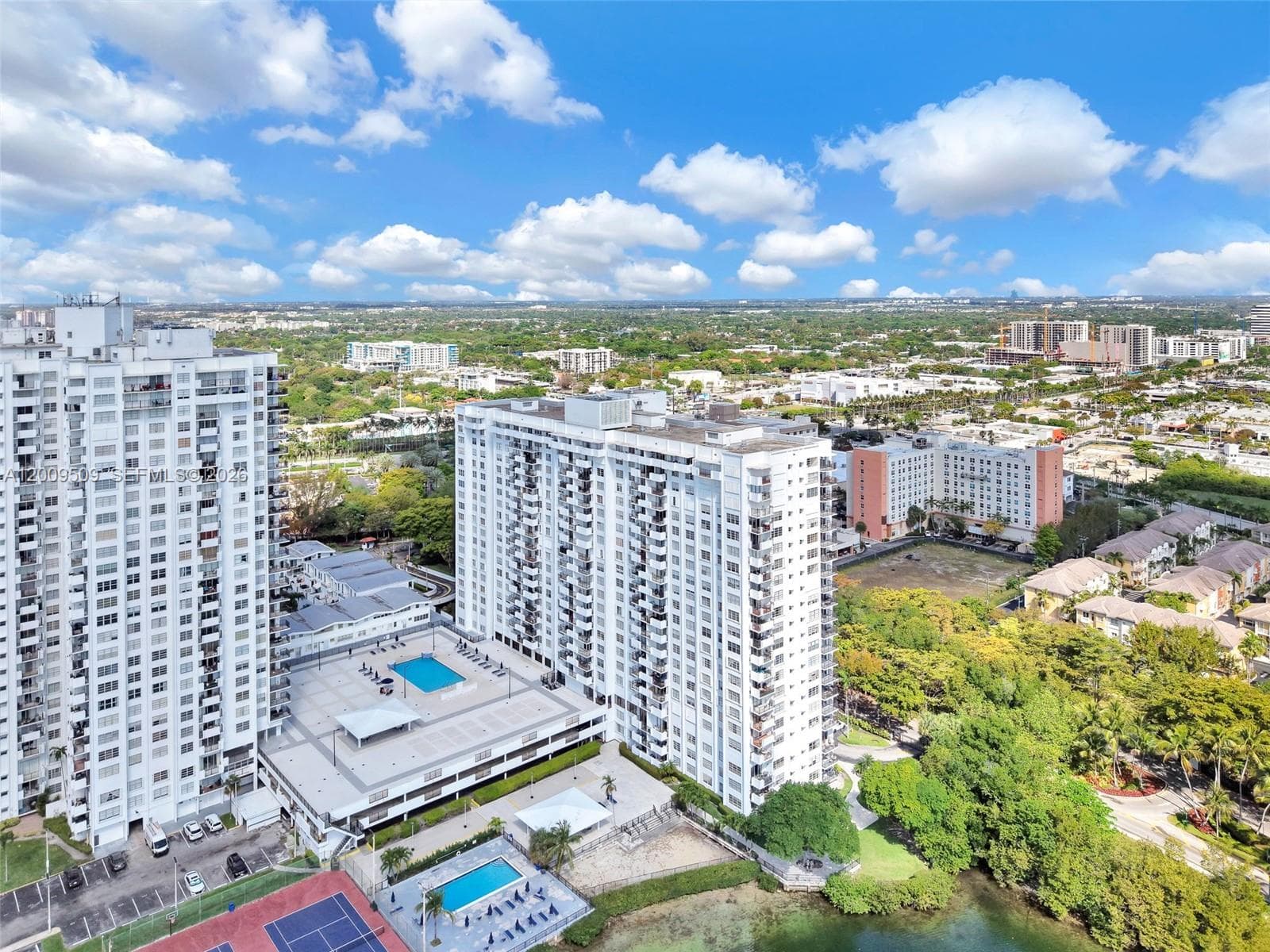 COMMODORE PLAZA CONDO · #115 in Aventura - Photo 43