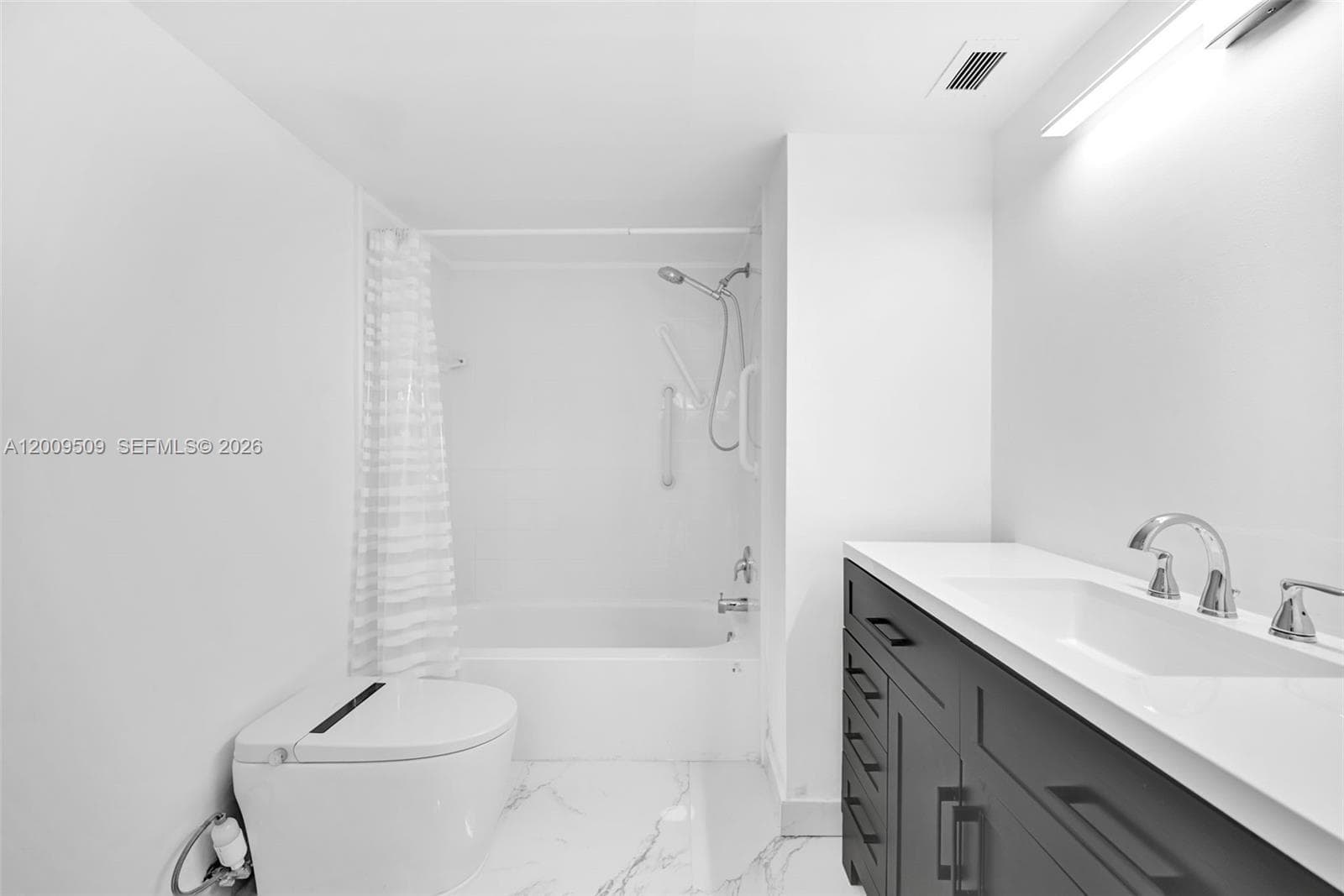 COMMODORE PLAZA CONDO · #115 in Aventura - Photo 18