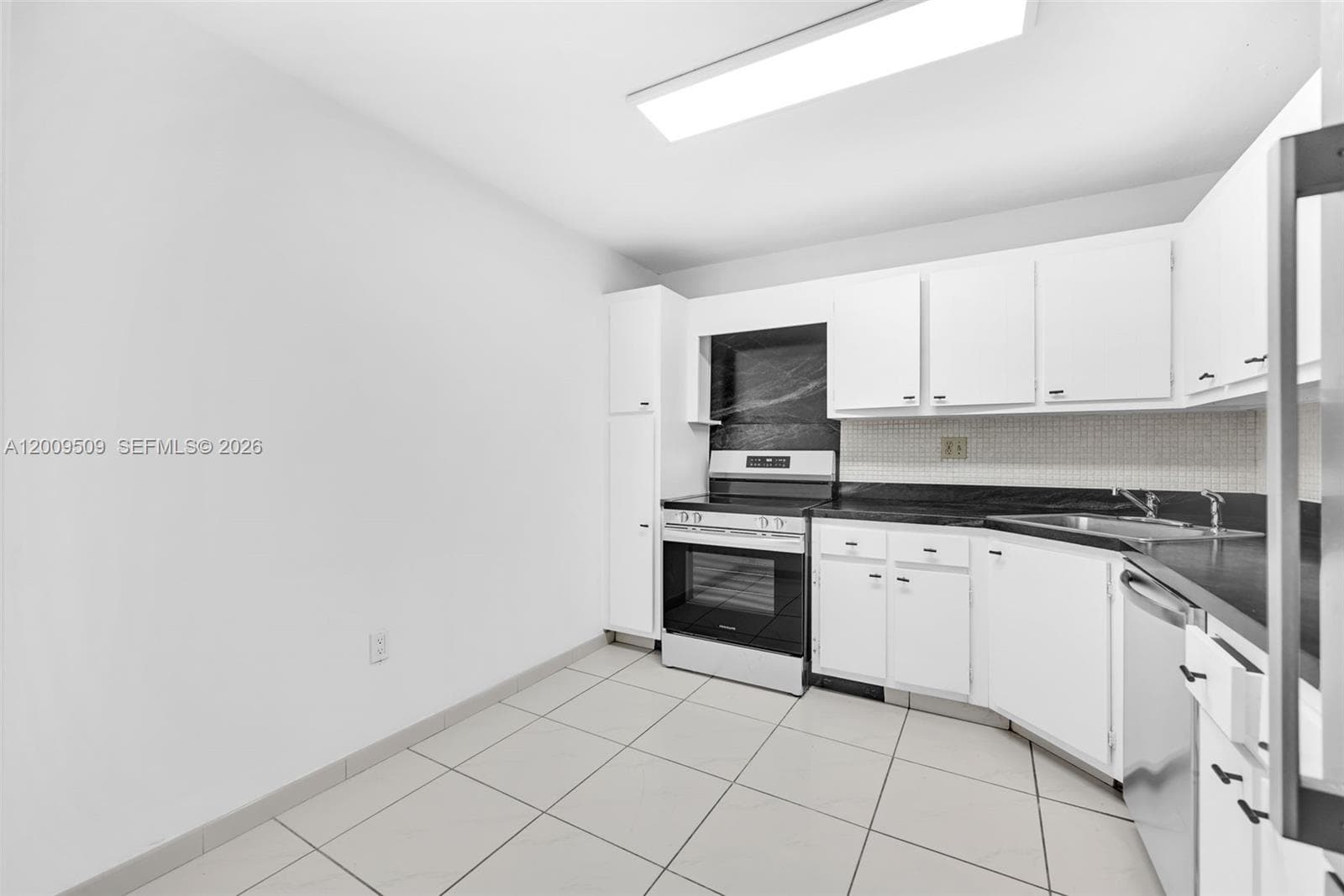 COMMODORE PLAZA CONDO · #115 in Aventura - Photo 25