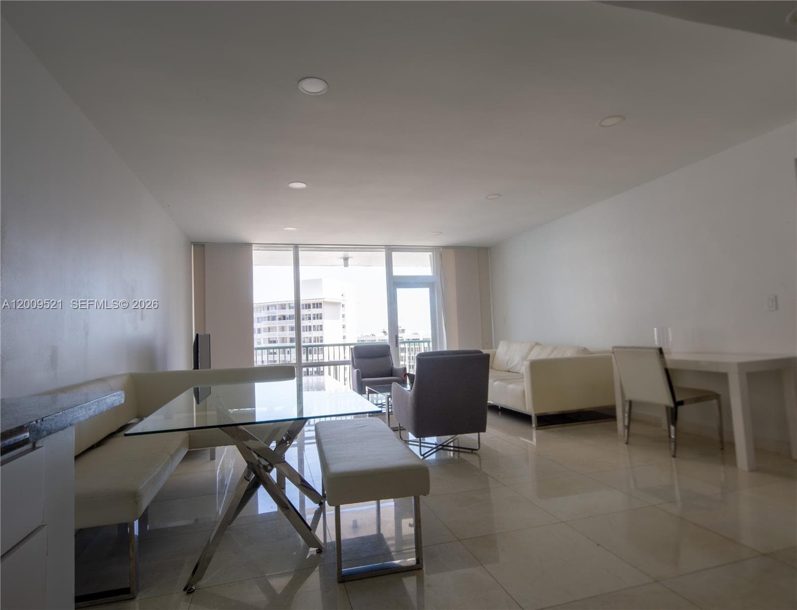 BRICKELL BAY TOWER CONDO · #1002 in Miami - Photo 35
