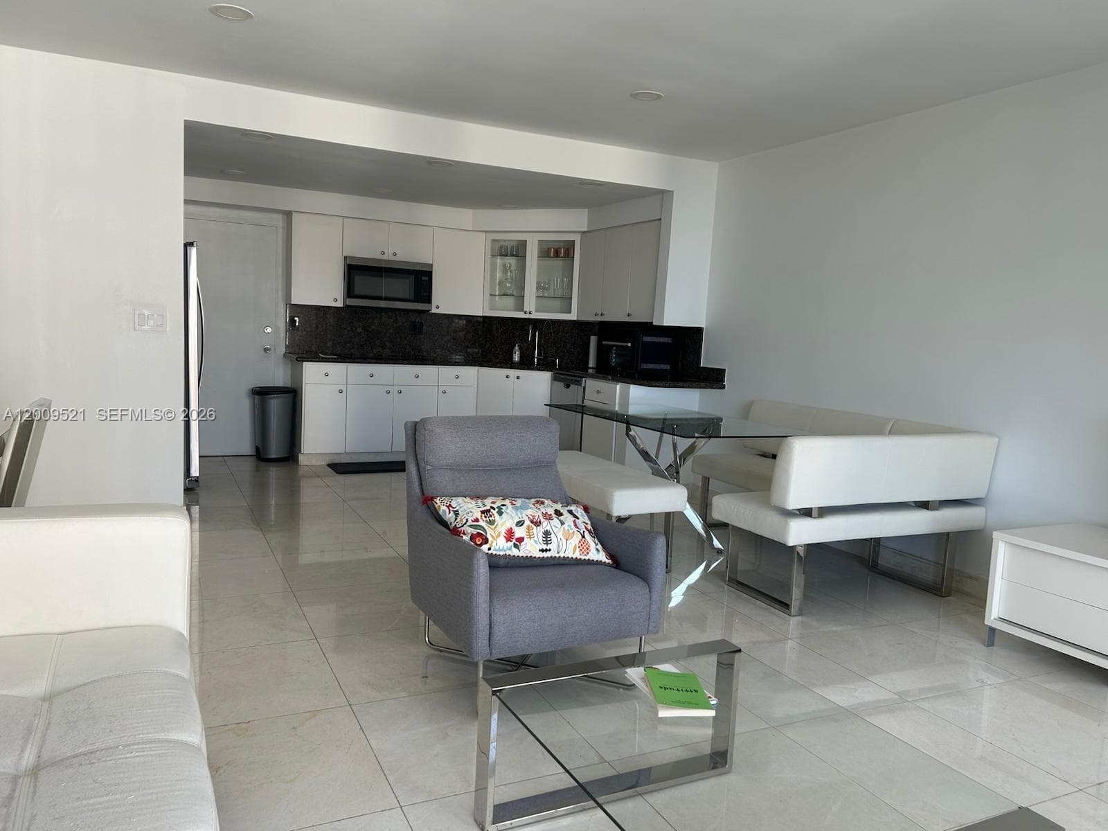 BRICKELL BAY TOWER CONDO · #1002 in Miami - Photo 25