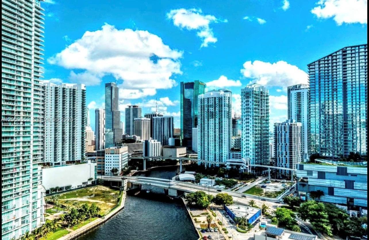 NEO VERTIKA CONDO · #PHI06 in Miami - Photo 17