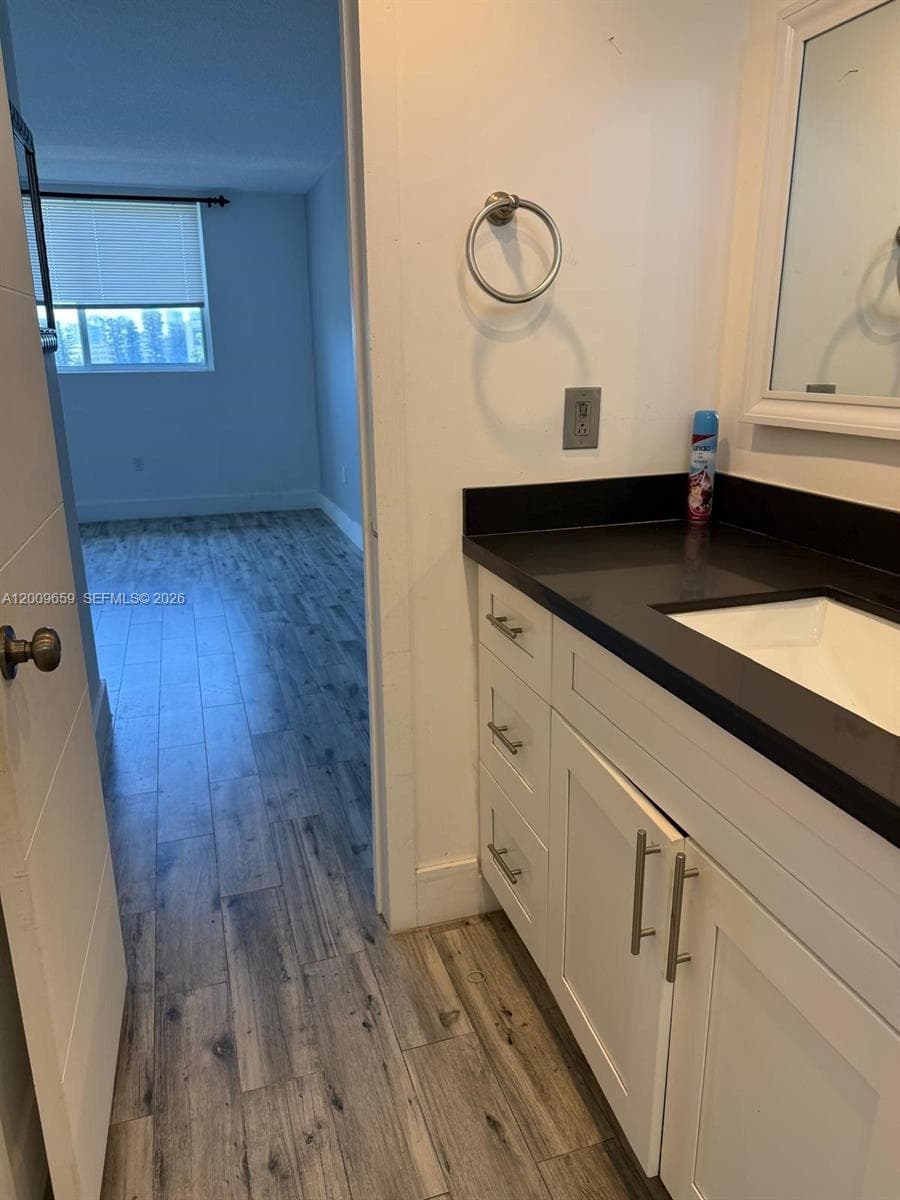 POINT EAST SEC II CONDOMI · #J505 in Aventura - Photo 5