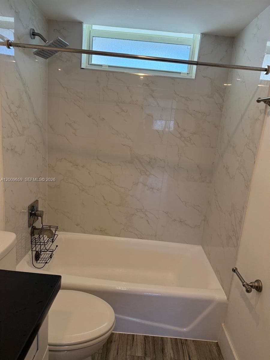POINT EAST SEC II CONDOMI · #J505 in Aventura - Photo 9