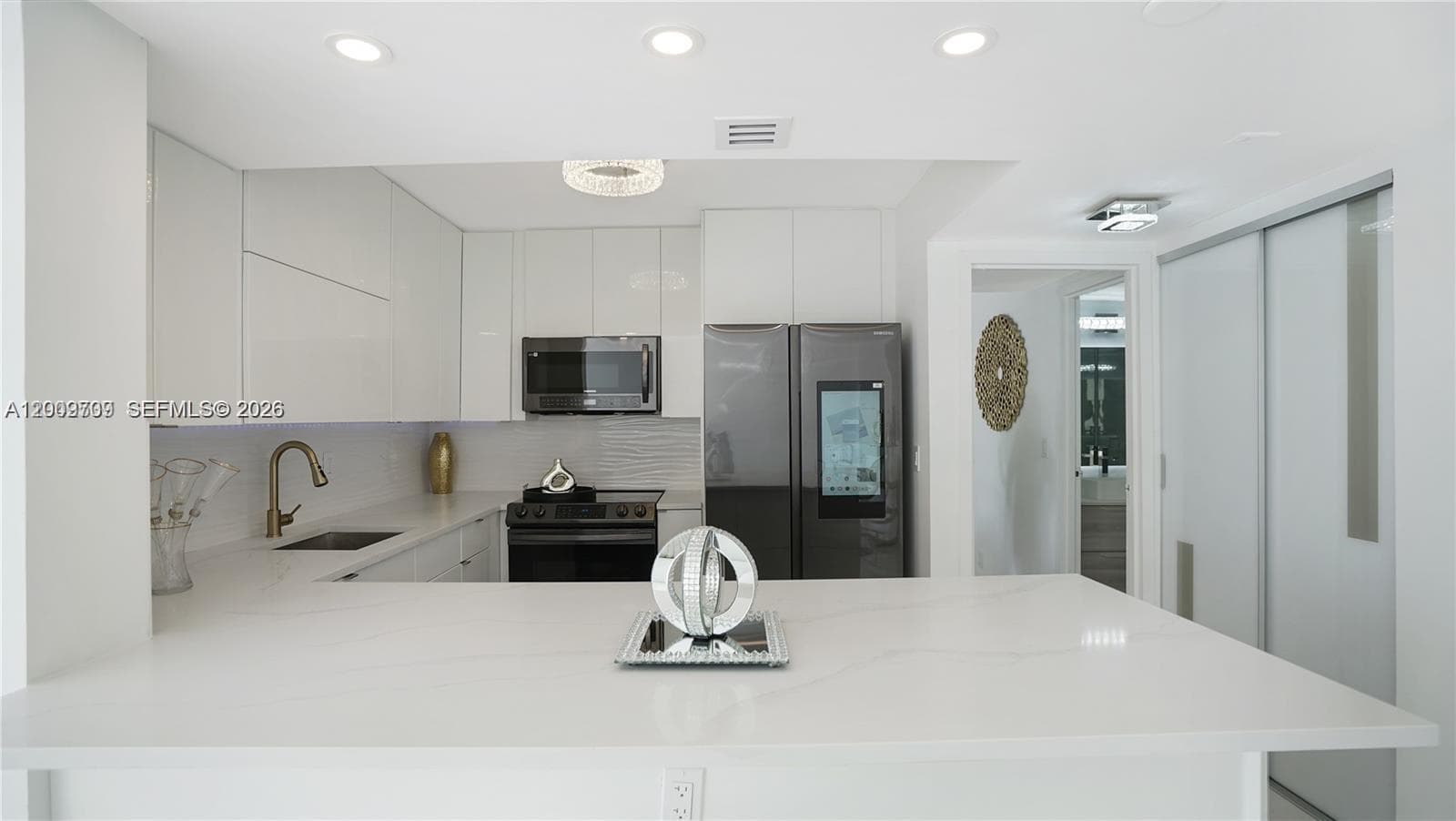 AVANT GARDE · #1206 in Hallandale Beach - Photo 6