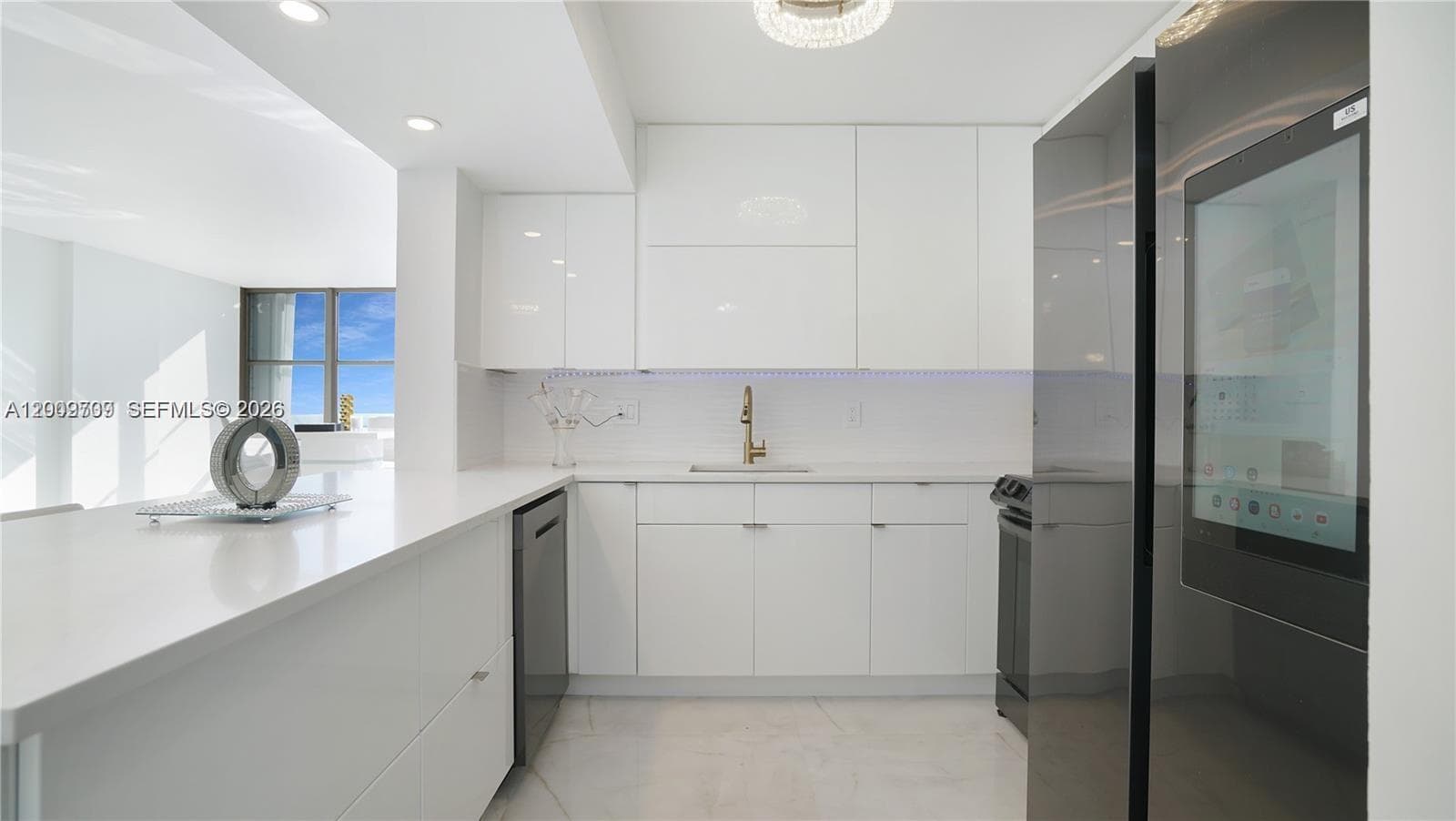 AVANT GARDE · #1206 in Hallandale Beach - Photo 7