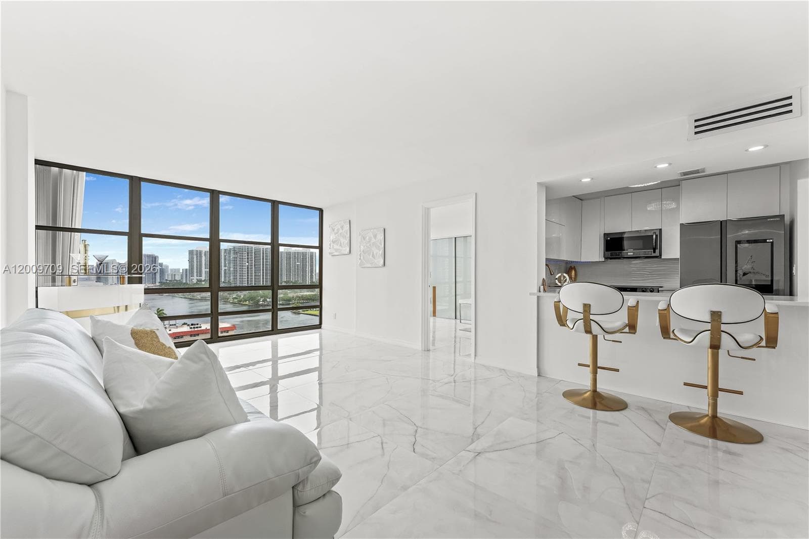 AVANT GARDE · #1206 in Hallandale Beach - Photo 5