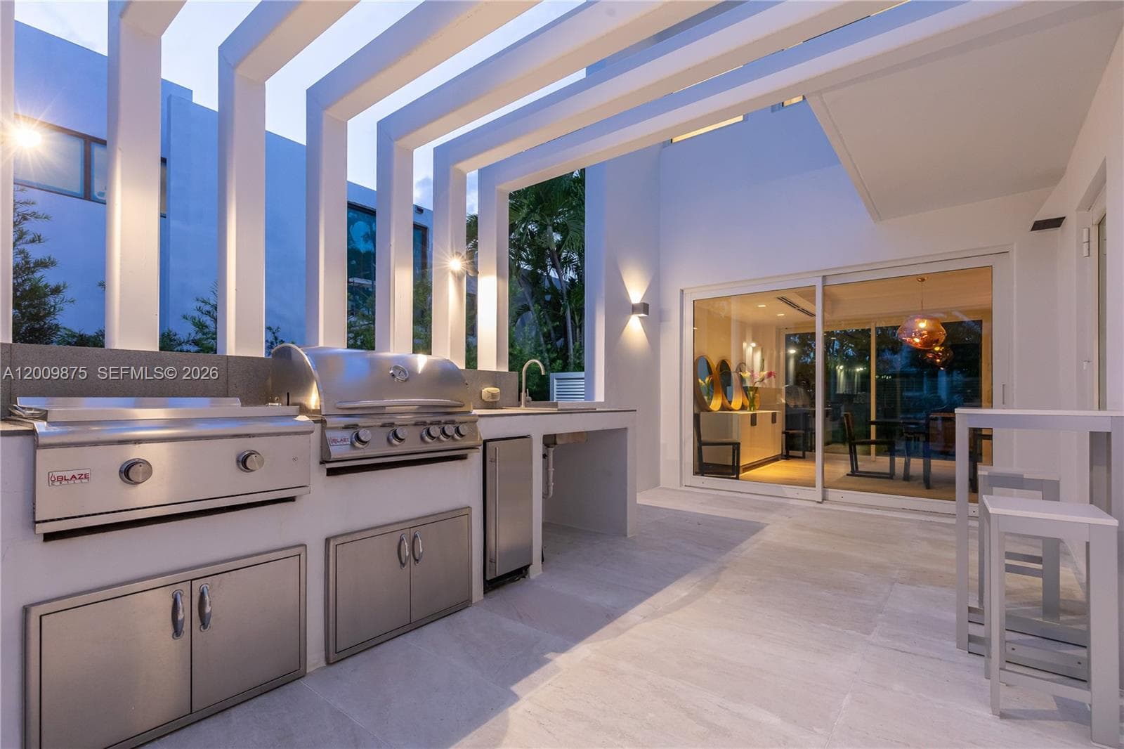 summer kitchen