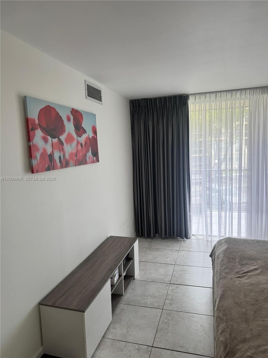 DESOTO PARK CONDO · #211 in Hallandale Beach - Photo 2
