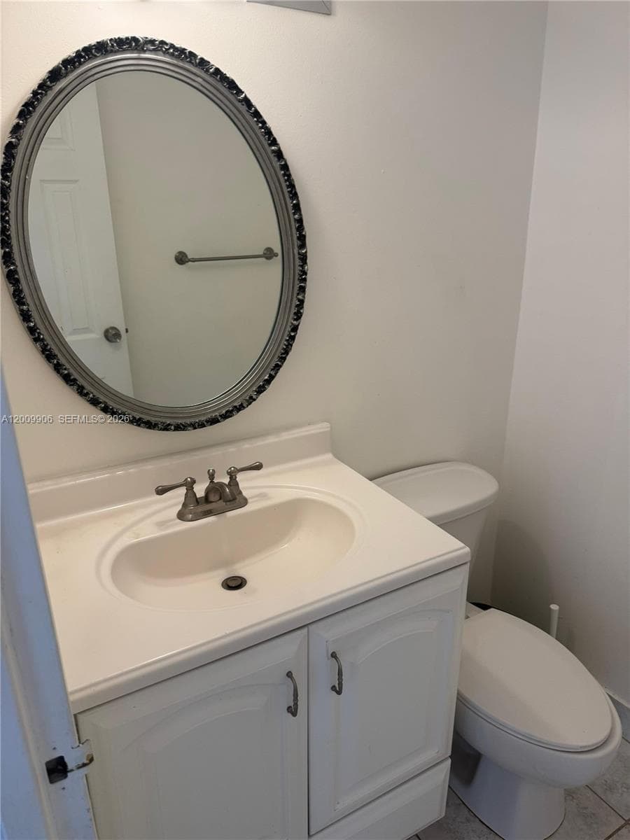 DESOTO PARK CONDO · #211 in Hallandale Beach - Photo 7