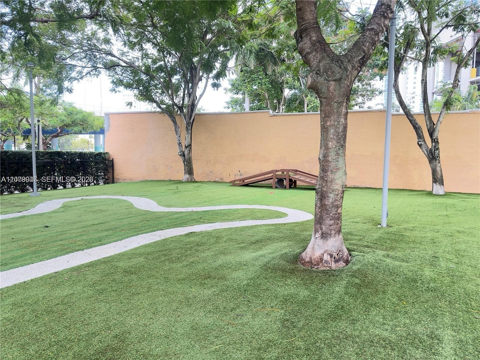 NEO CONDO · #1607 in Miami - Photo 15