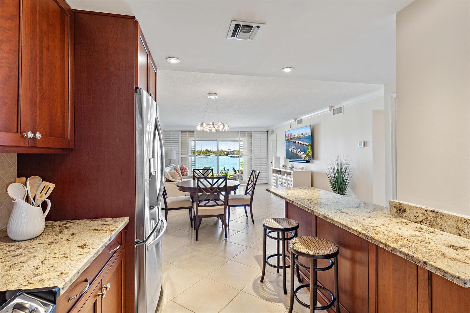Open~Kitchen