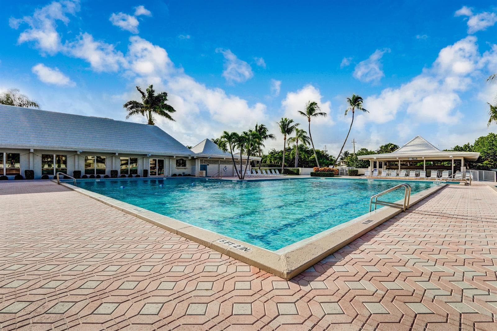 Sugar Sands Pool