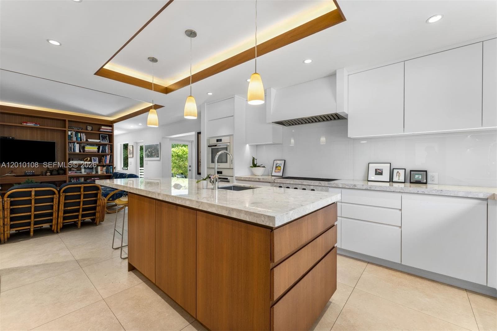 690 Warren Ln photo 12