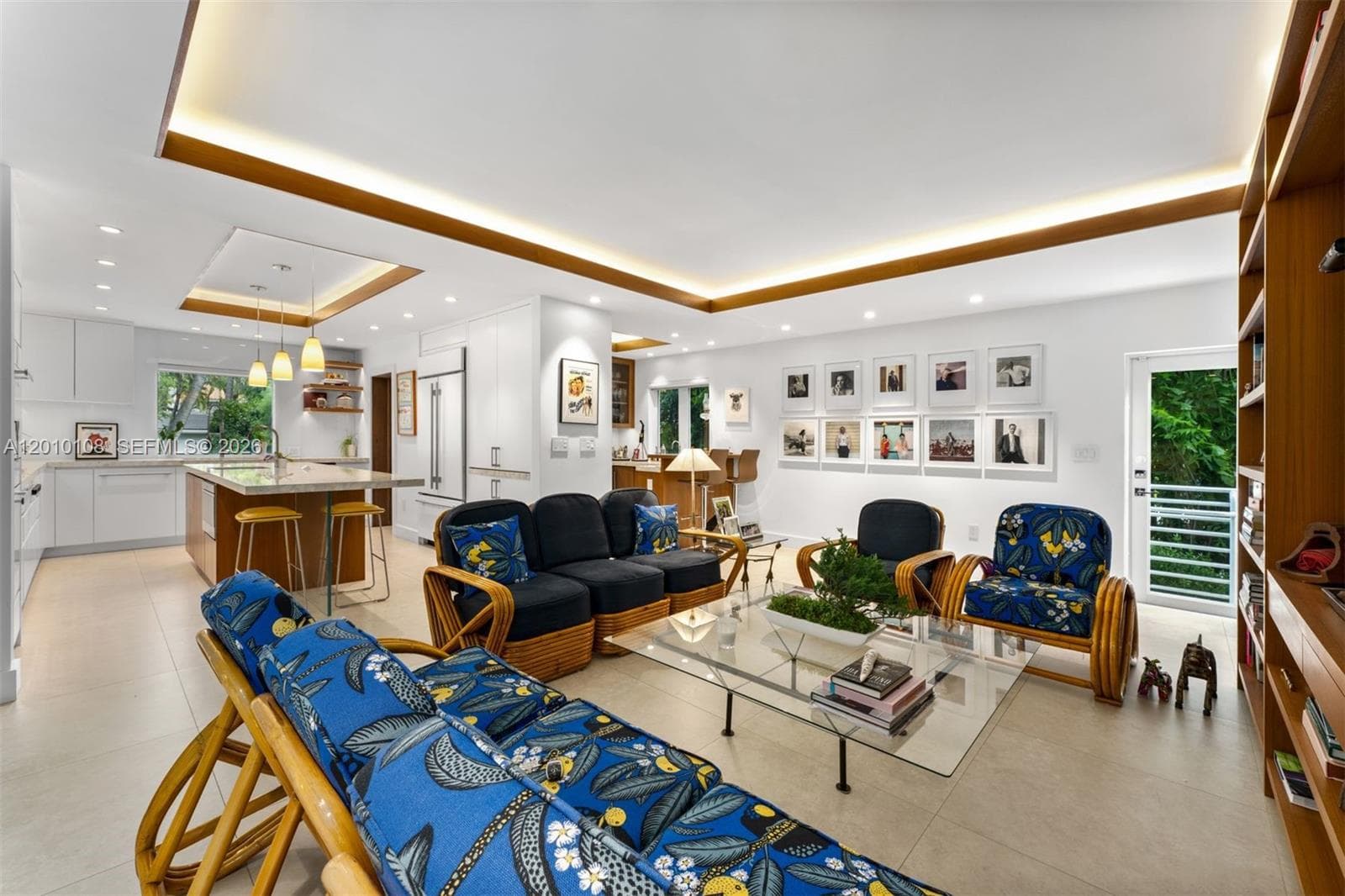 690 Warren Ln photo 10