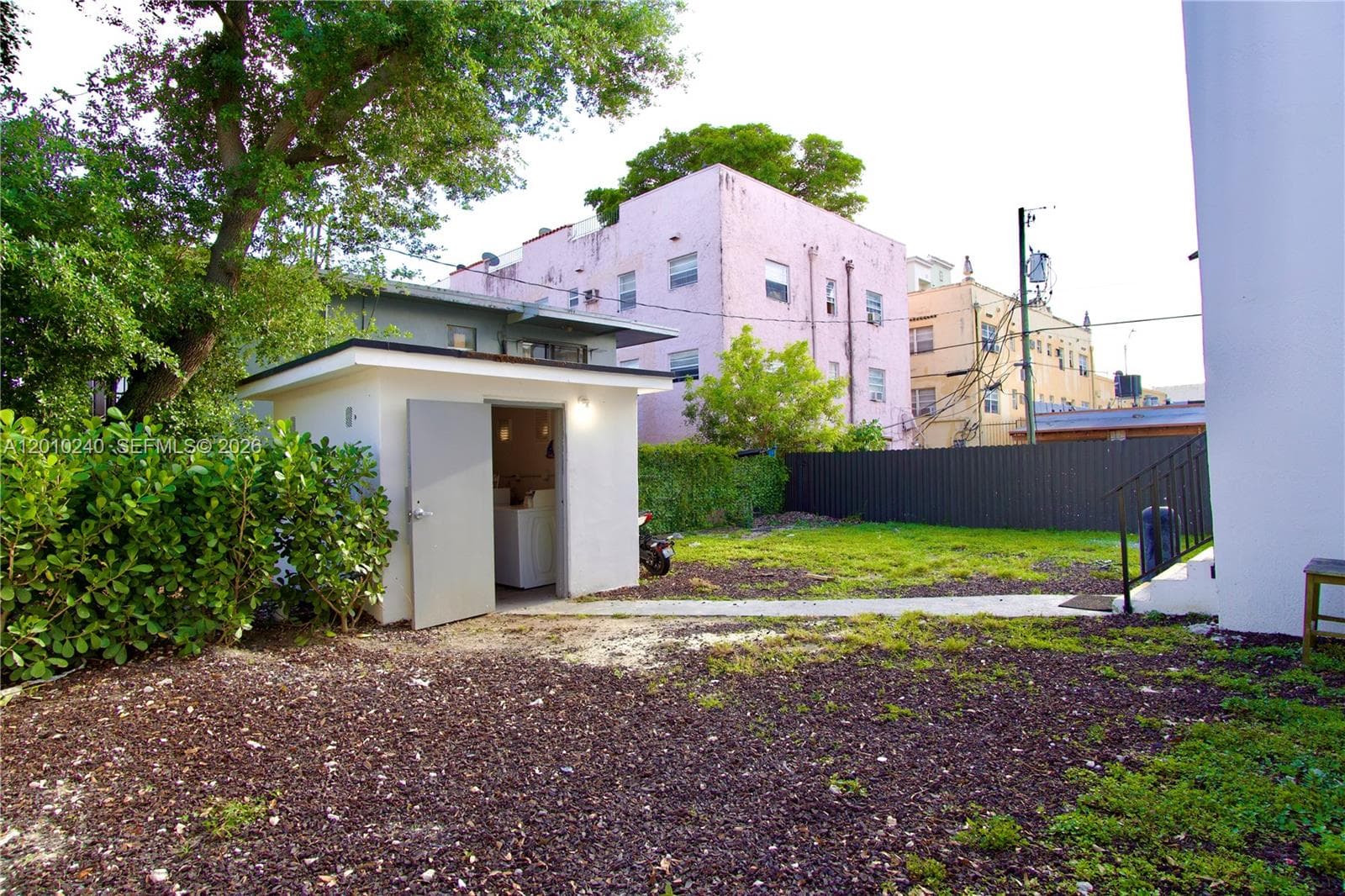 LAWRENCE ESTATE LAND CO · #17 in Miami - Photo 20