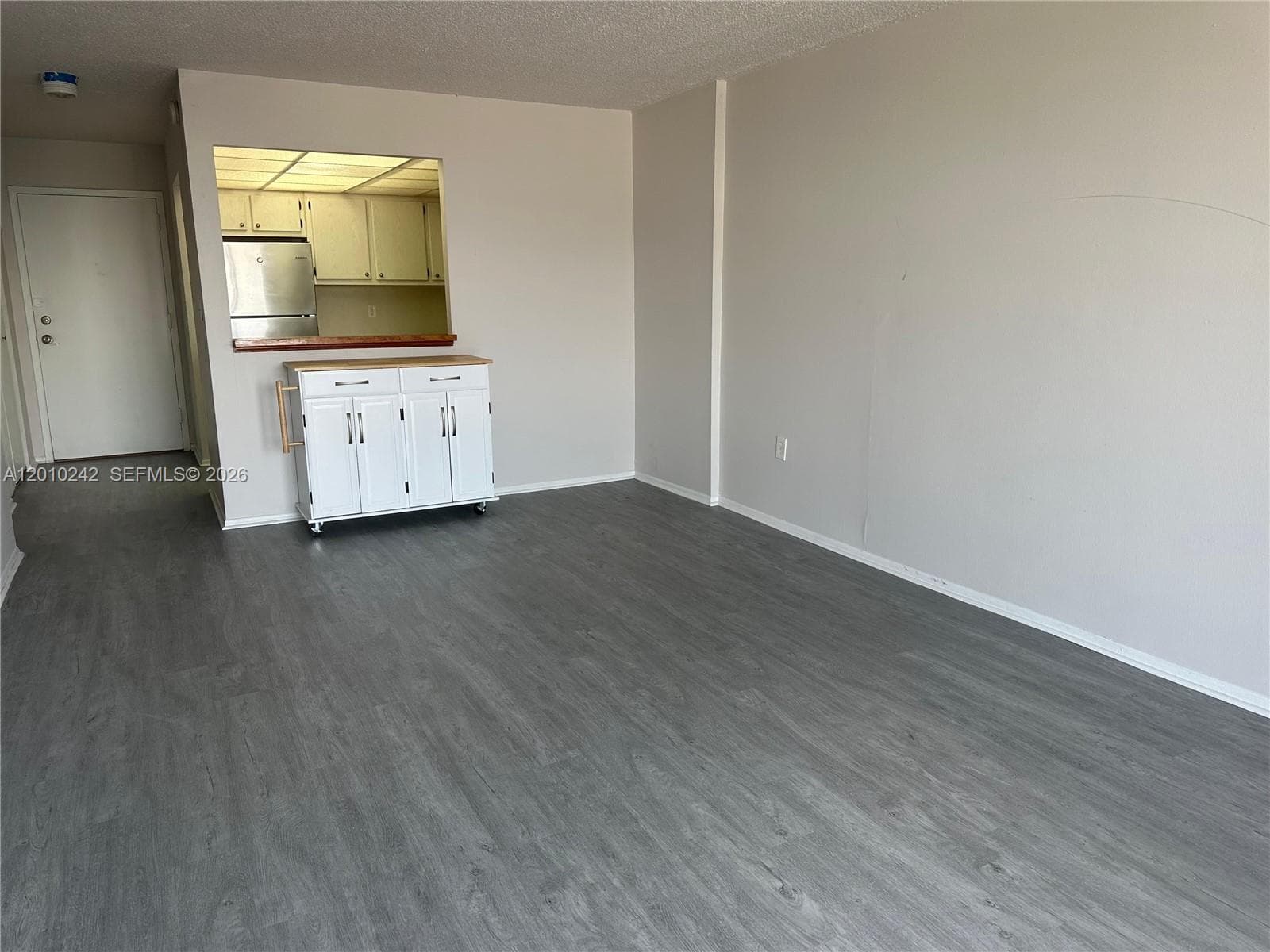 WOODSIDE APTS CONDO · #A409 in North Miami Beach - Photo 4